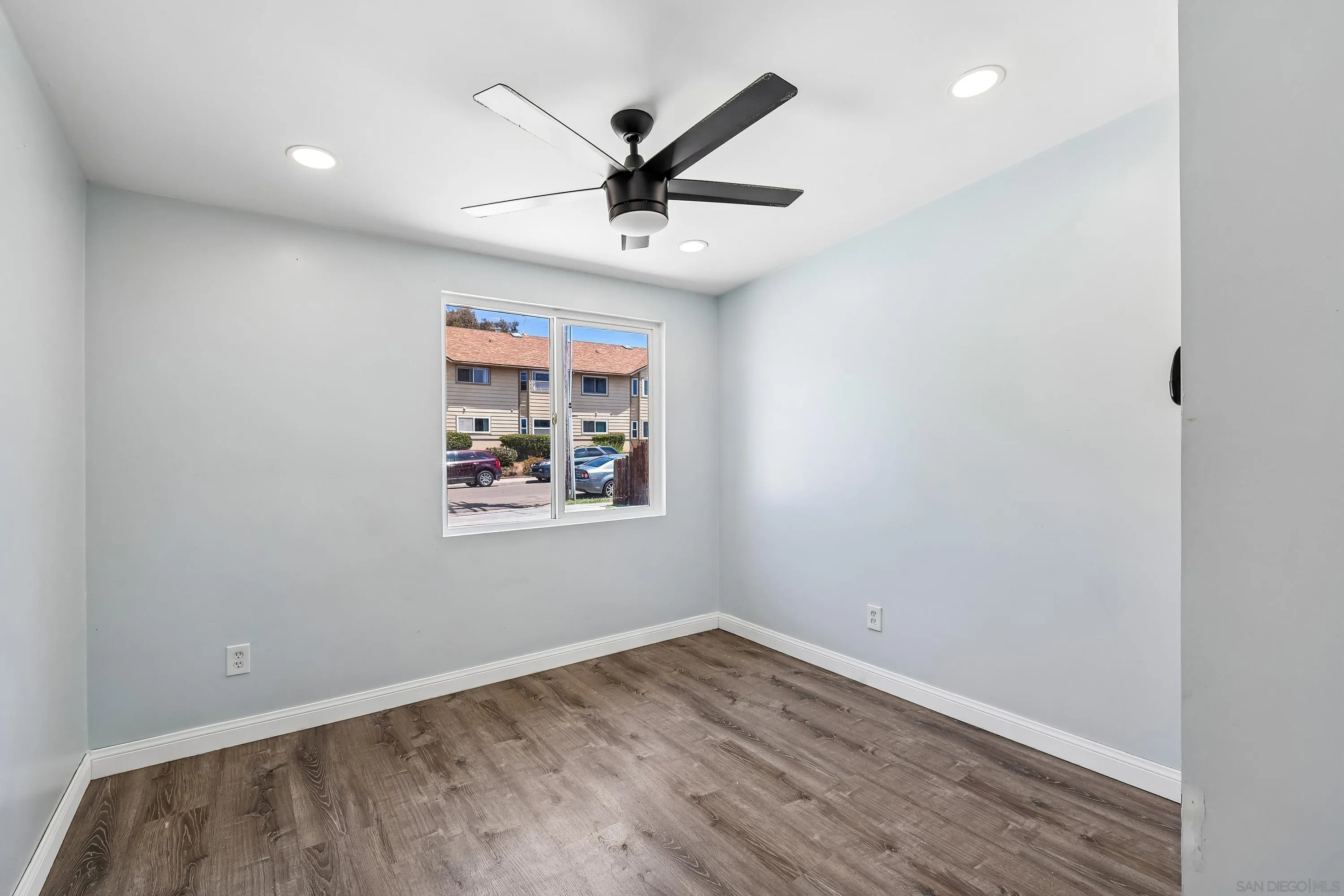 https://cdn.realtyfeed.com/cdn/127/260011350/9cb486670df2269c6662cc40c4adaf97.webp