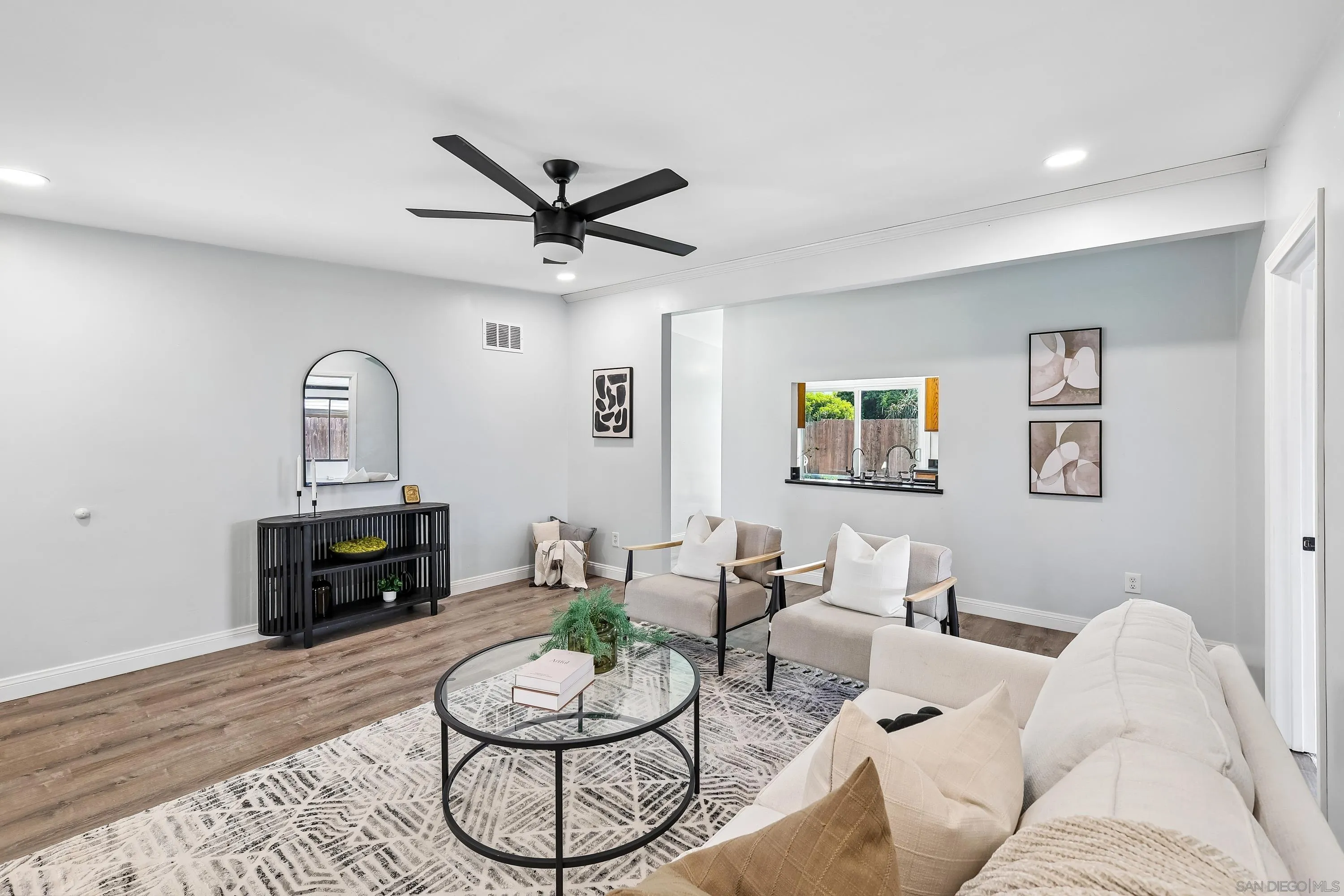 https://cdn.realtyfeed.com/cdn/127/260011350/d72dcddfe25db204147c35620bca442d.webp