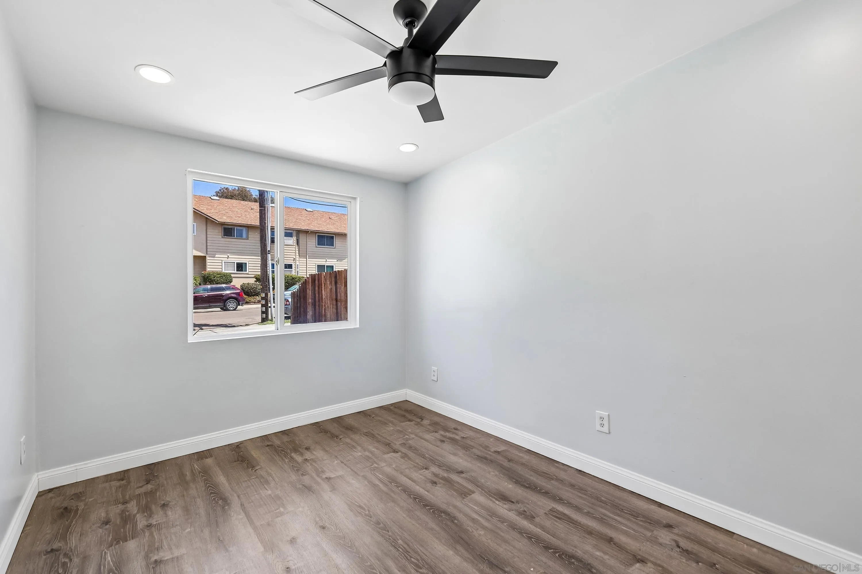 https://cdn.realtyfeed.com/cdn/127/260011350/e1316be098f3cd82316c85489af11933.webp