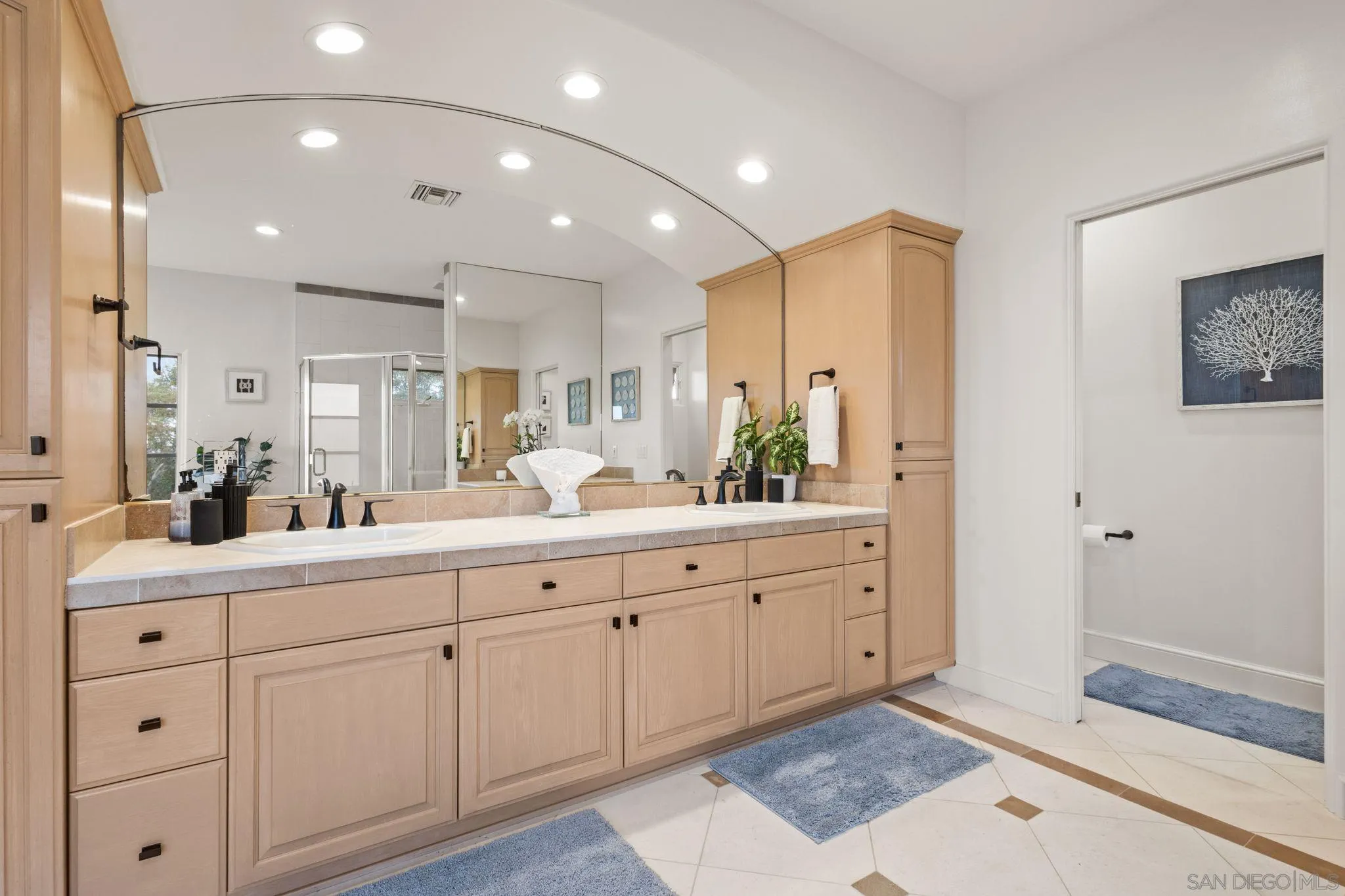 https://cdn.realtyfeed.com/cdn/127/260011351/3f20d61829278ef54cd089bad394884a.webp