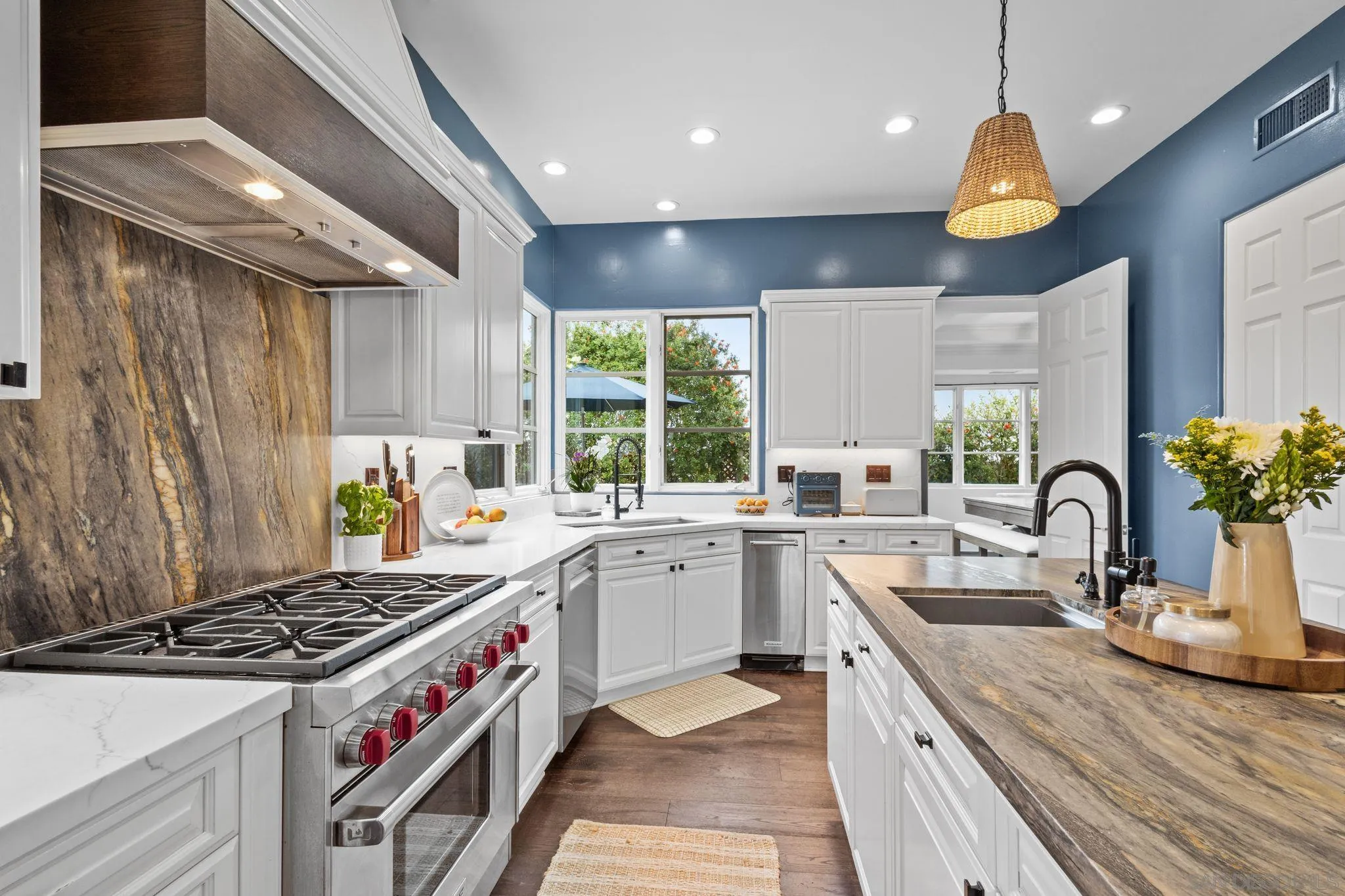 https://cdn.realtyfeed.com/cdn/127/260011351/4c17d91cf868c959ac93968f6ab3309e.webp