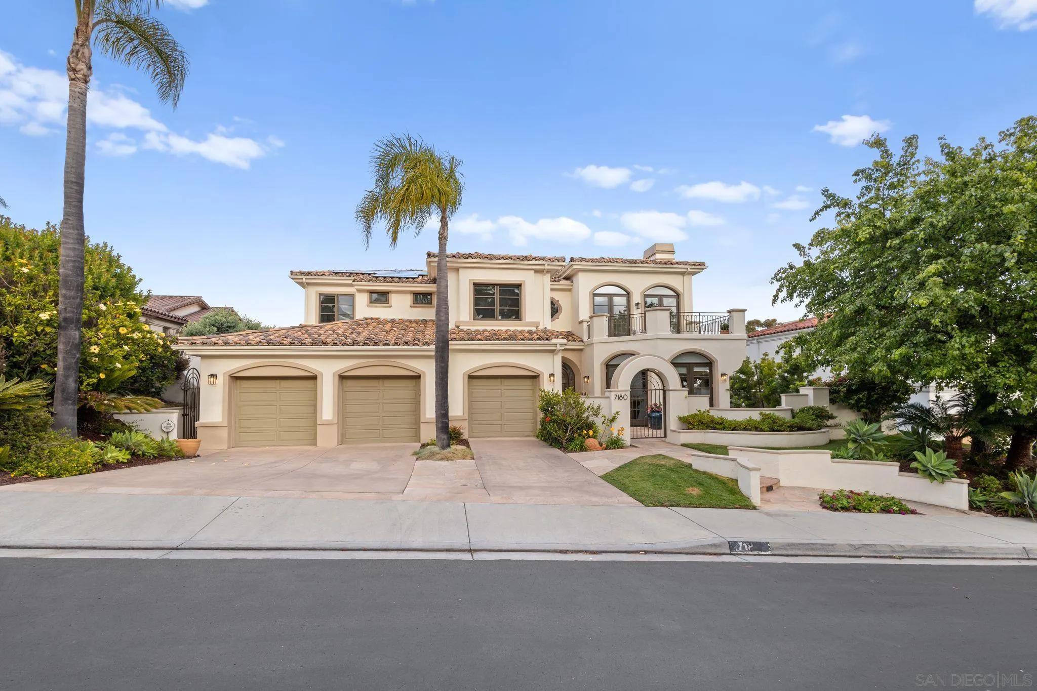 https://cdn.realtyfeed.com/cdn/127/260011351/57fc532301e7a2d3d6fd329c01c8f686.webp
