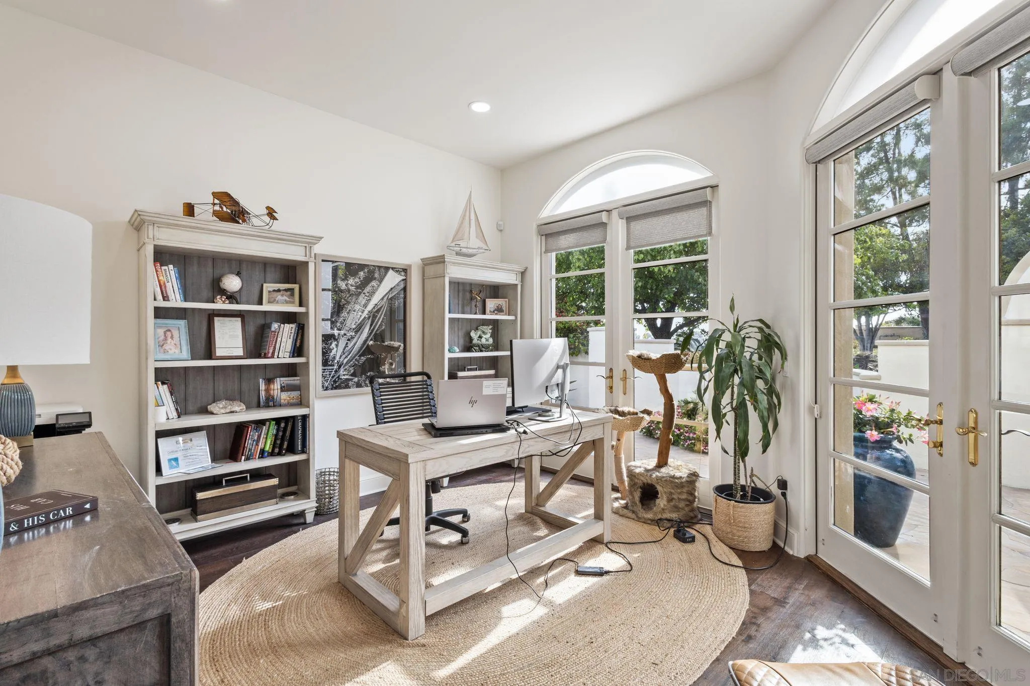 https://cdn.realtyfeed.com/cdn/127/260011351/6c838e7c722f96beb9f976e476596f33.webp