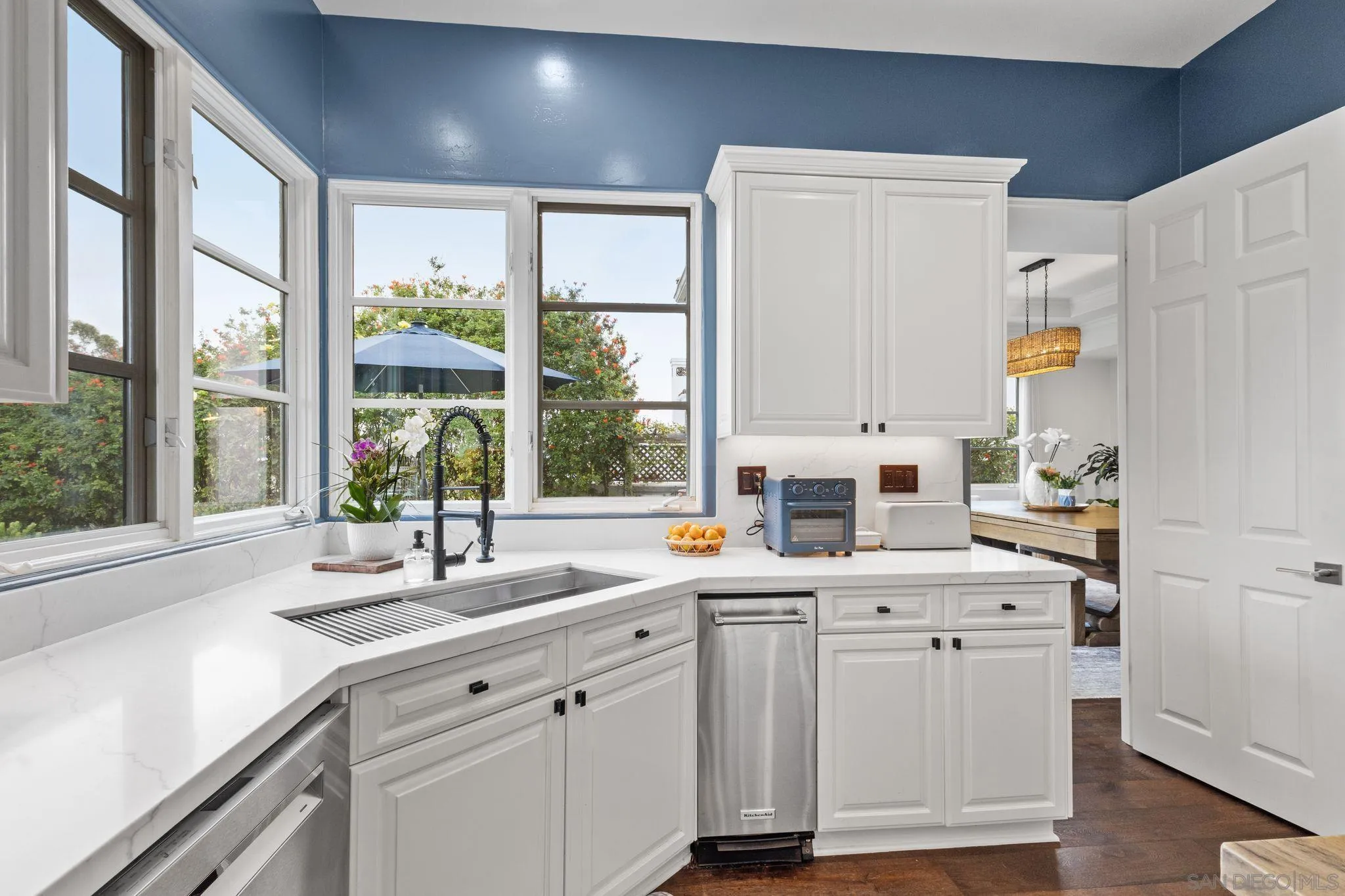 https://cdn.realtyfeed.com/cdn/127/260011351/76faf0ac4af1b4fead8011c41ffe8192.webp