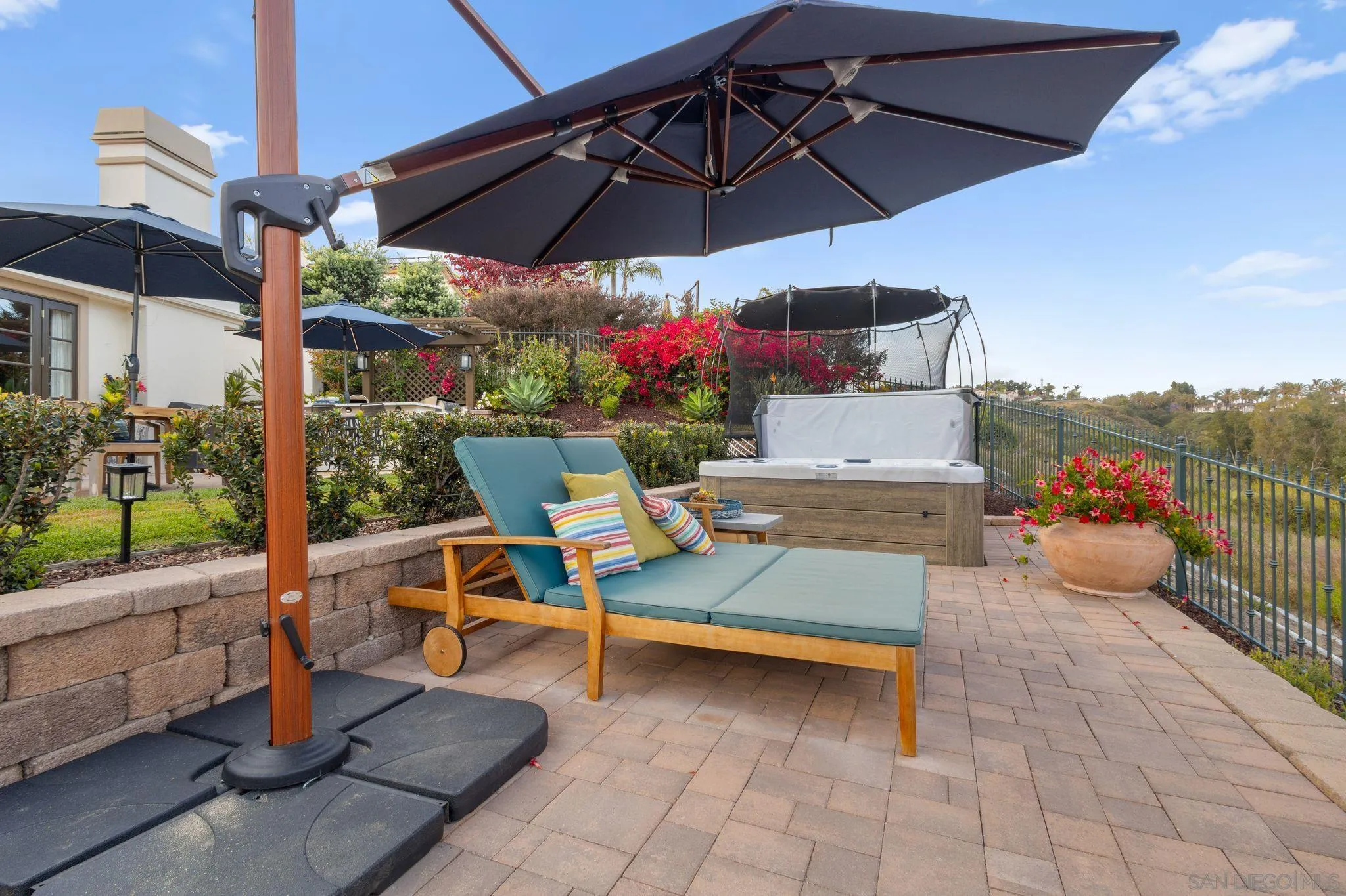 https://cdn.realtyfeed.com/cdn/127/260011351/898832f24b46a8bd31878d11b3ac93f0.webp