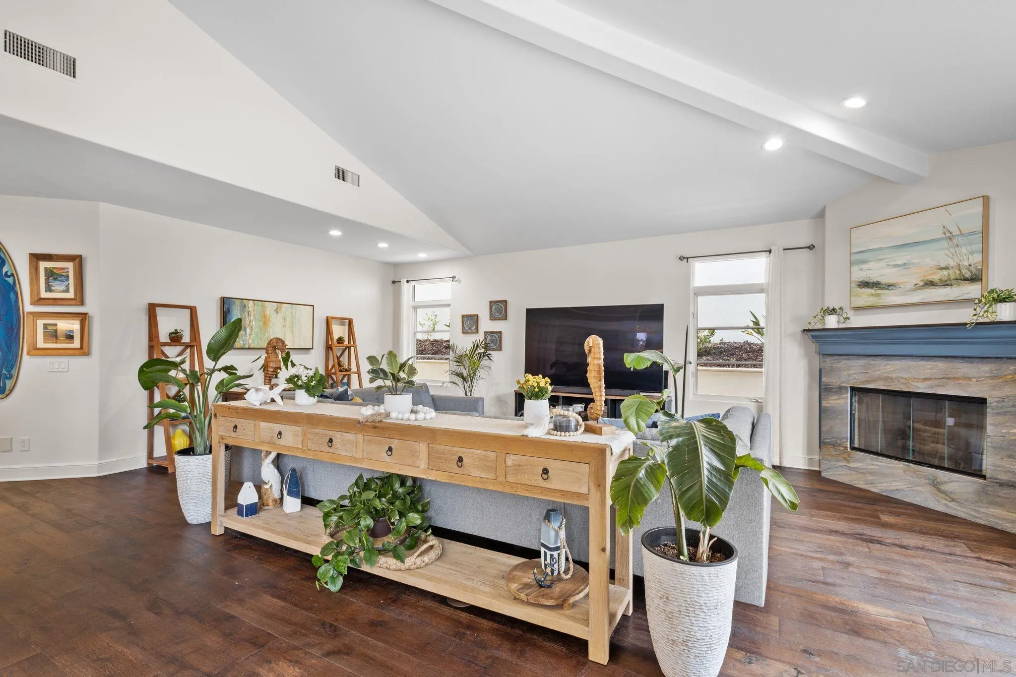https://cdn.realtyfeed.com/cdn/127/260011351/9aeebc72ab1684ff62e88d81c9d29510.webp