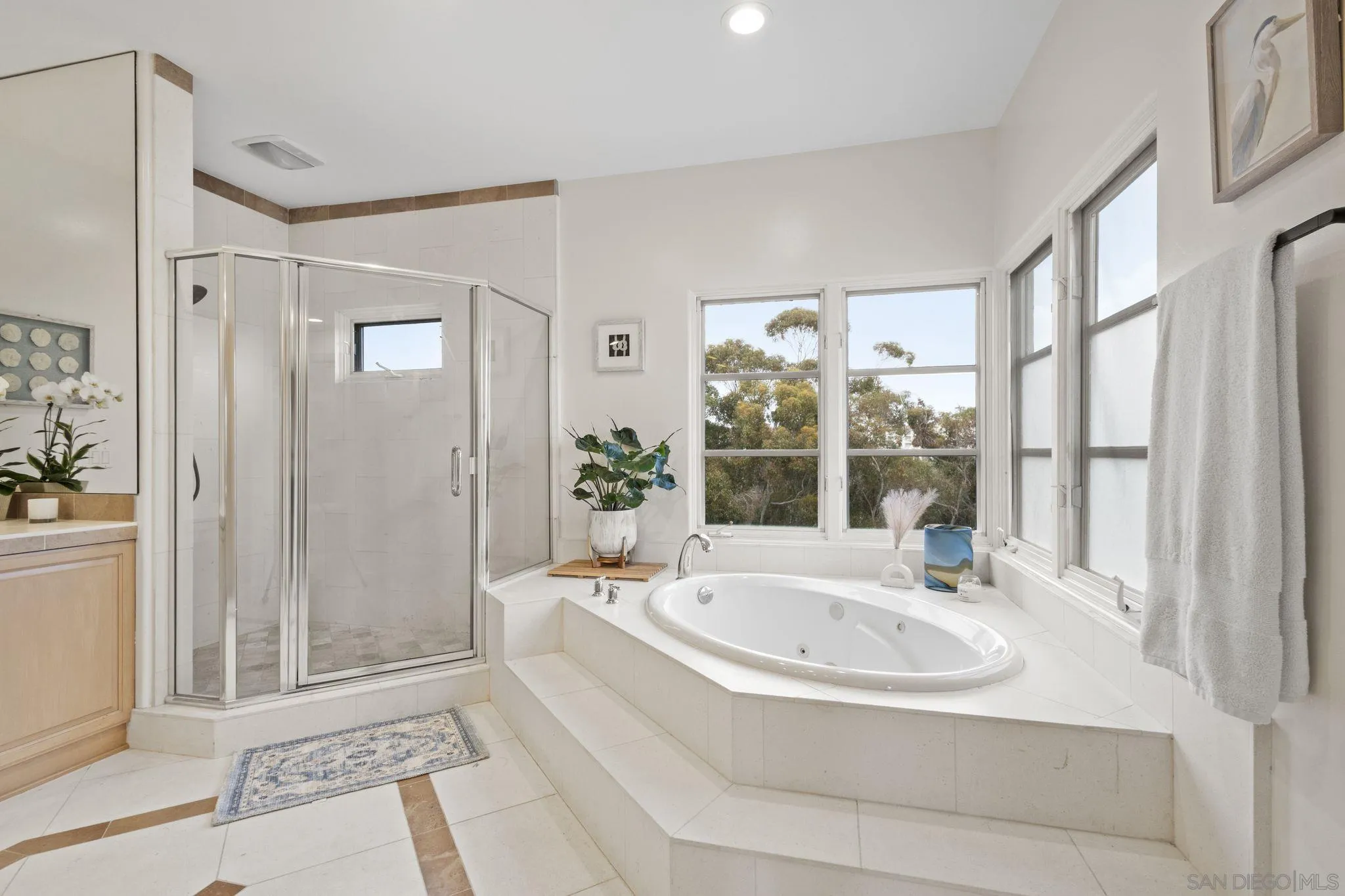https://cdn.realtyfeed.com/cdn/127/260011351/9e7eecd9906caa33d0b90f218733d96f.webp