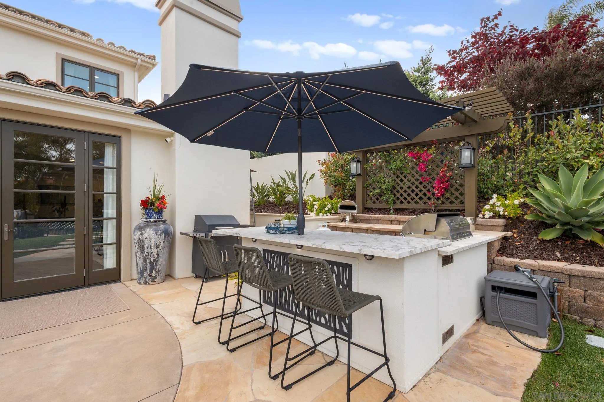 https://cdn.realtyfeed.com/cdn/127/260011351/af6ef1af4208af5e3564932818489d3b.webp