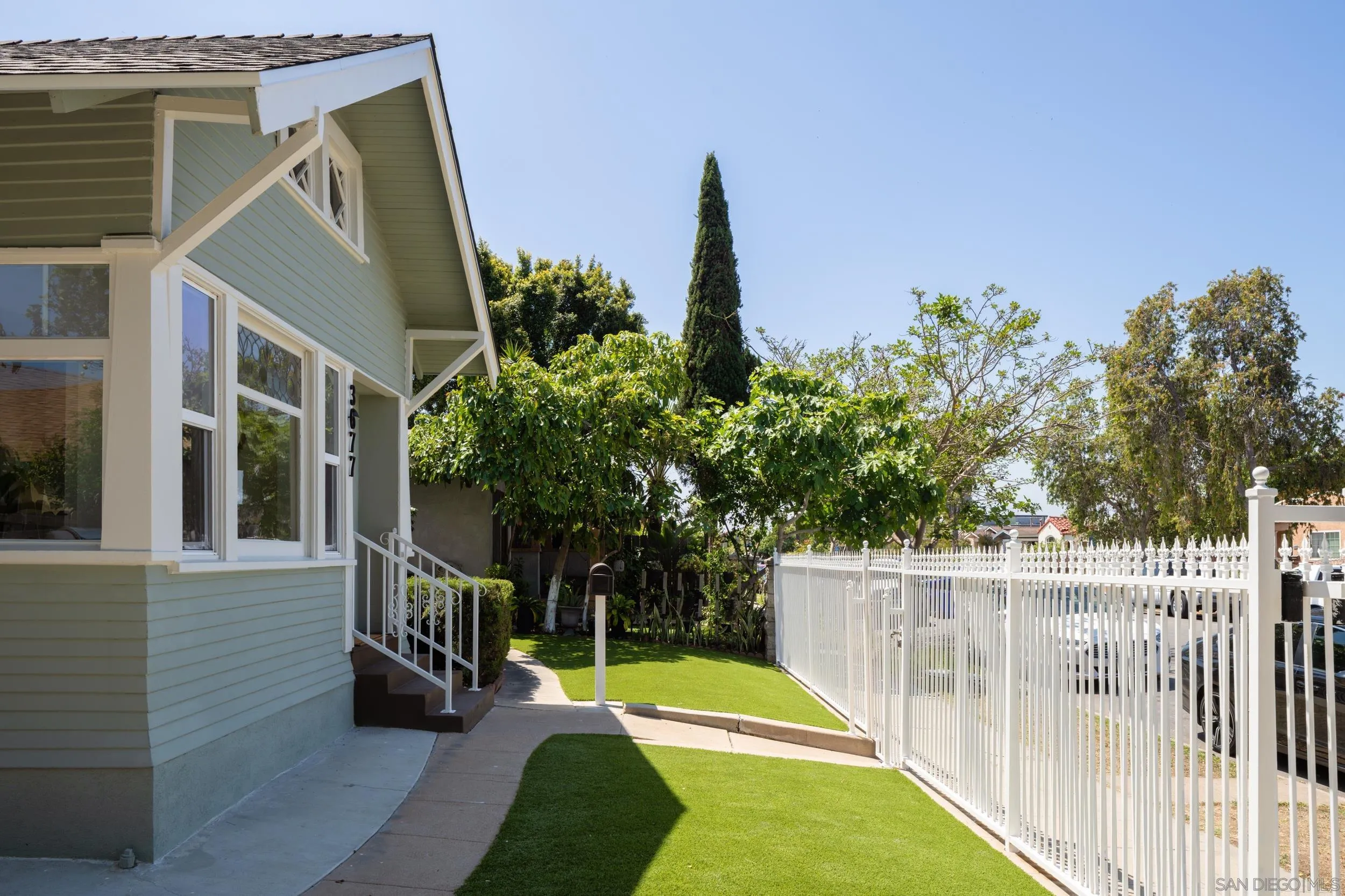 https://cdn.realtyfeed.com/cdn/127/260011353/3dde9df80bdb348799d2a346ba74ee93.webp