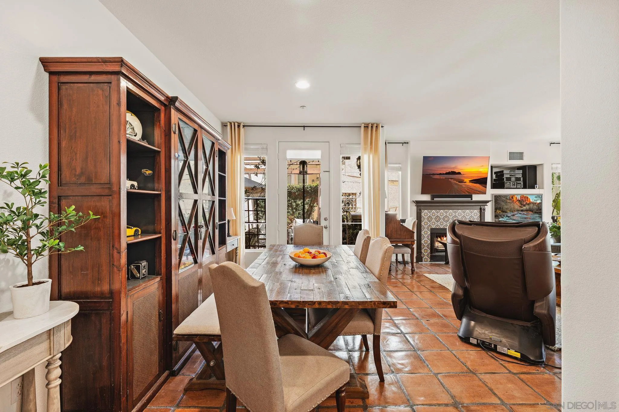 https://cdn.realtyfeed.com/cdn/127/260011358/c2a67c5ffa89a5088b60f2c9b7459318.webp