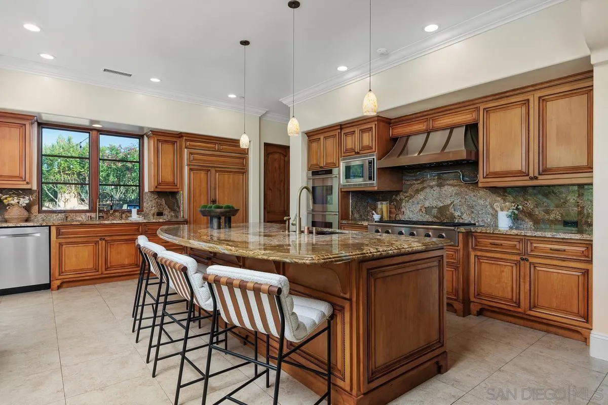 https://cdn.realtyfeed.com/cdn/127/260011360/0007785a08c9a6684a1ca7eefdf2959f.webp