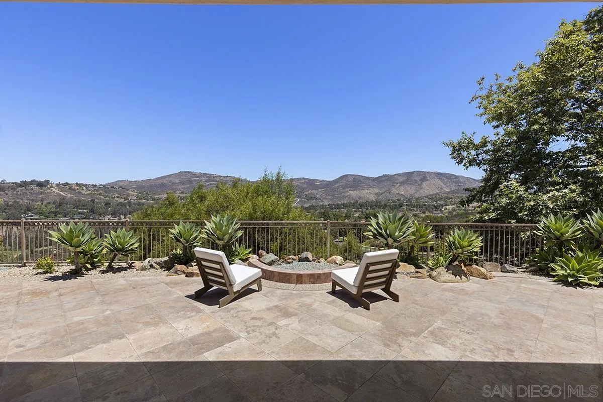 https://cdn.realtyfeed.com/cdn/127/260011360/62fe60cee4d33dcfce443c093c4e82d3.webp