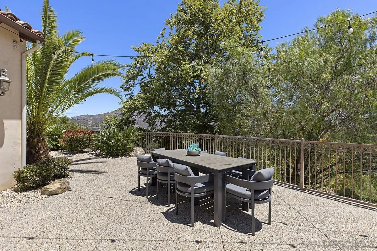 https://cdn.realtyfeed.com/cdn/127/260011360/aa6d3f9151cd8fdb7072d1220cc37ba4.webp