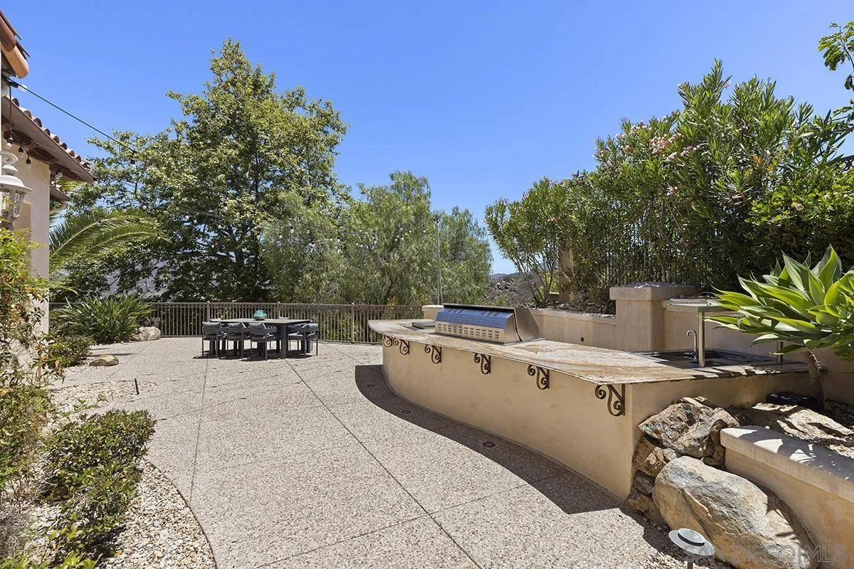 https://cdn.realtyfeed.com/cdn/127/260011360/d09d535d9d9fefa77f8b5cc998a70252.webp