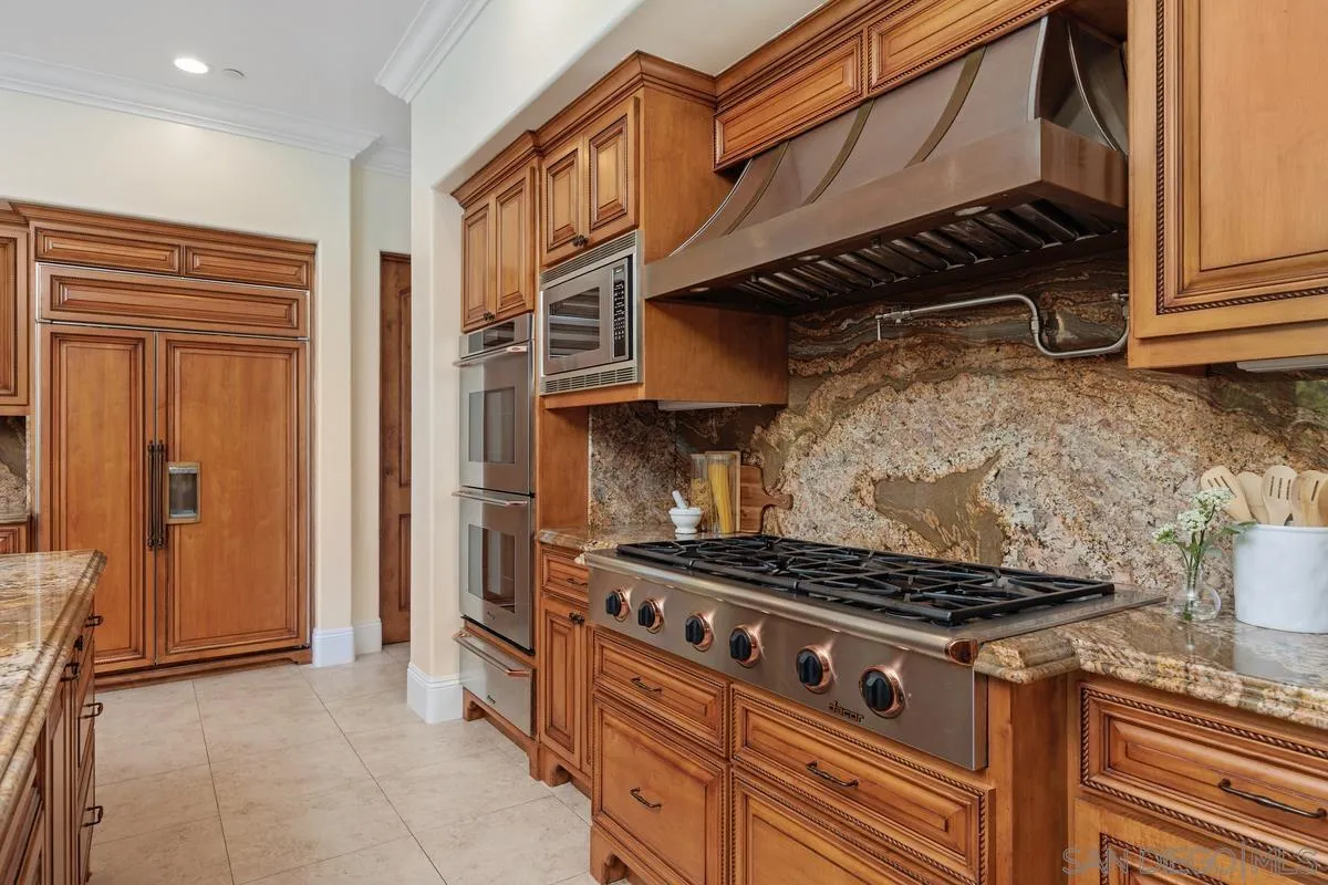 https://cdn.realtyfeed.com/cdn/127/260011360/fb584eb11e39765ff2598ccbbeee2ed4.webp