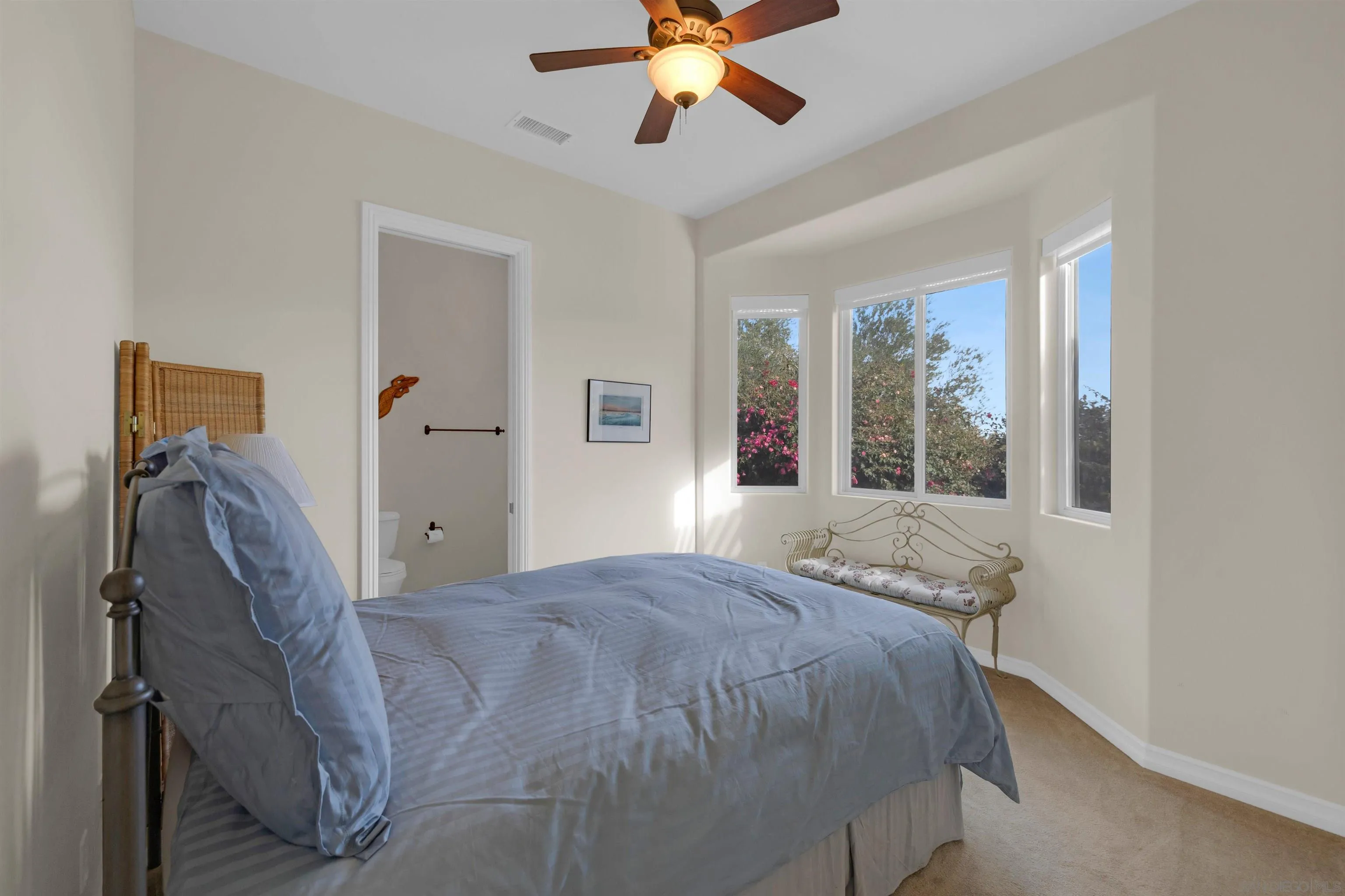 https://cdn.realtyfeed.com/cdn/127/260011361/53ad4638fe1b892897afad94839df25d.webp
