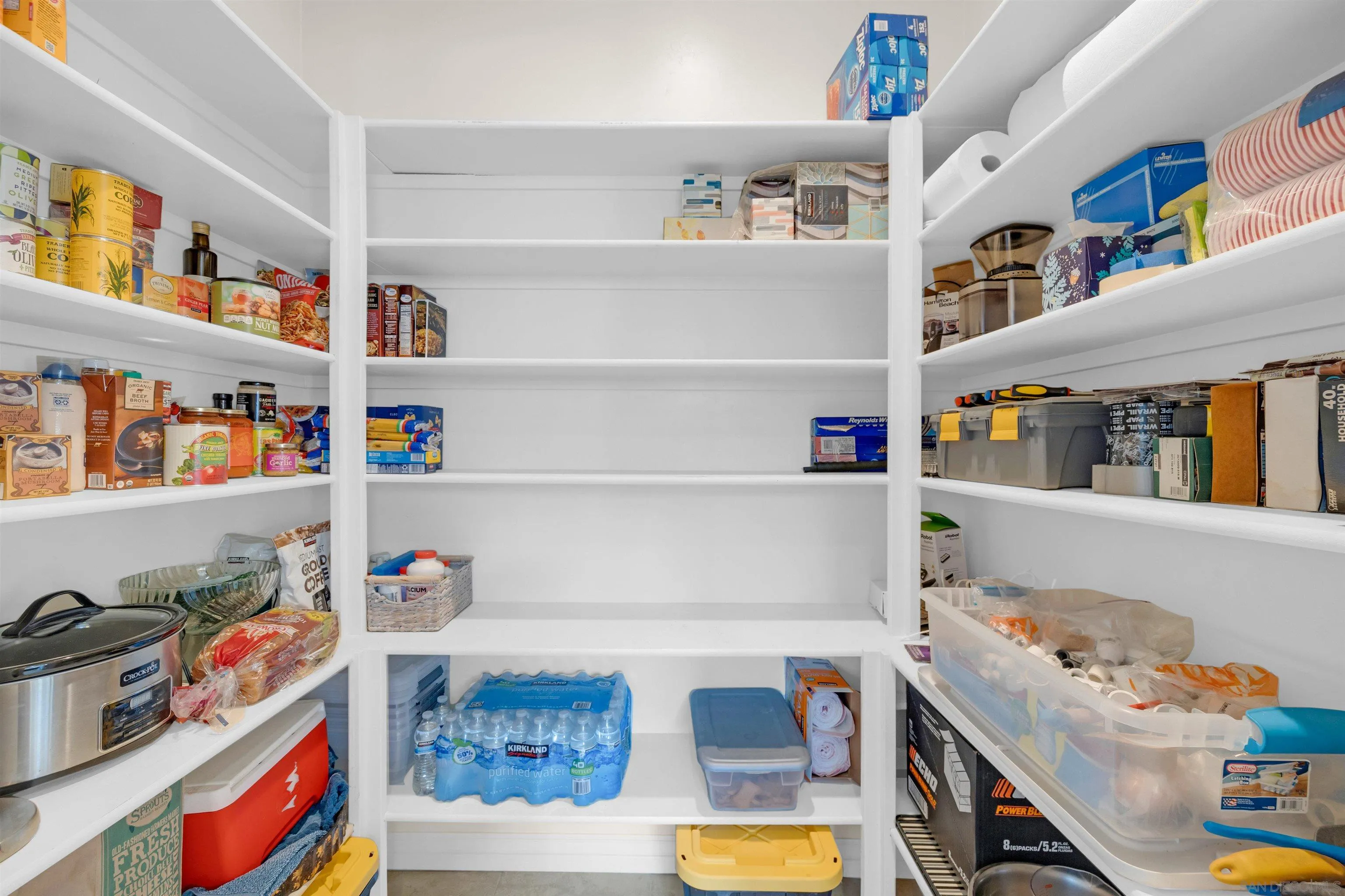 https://cdn.realtyfeed.com/cdn/127/260011361/899a829692f95f96dcdec518a54338b4.webp