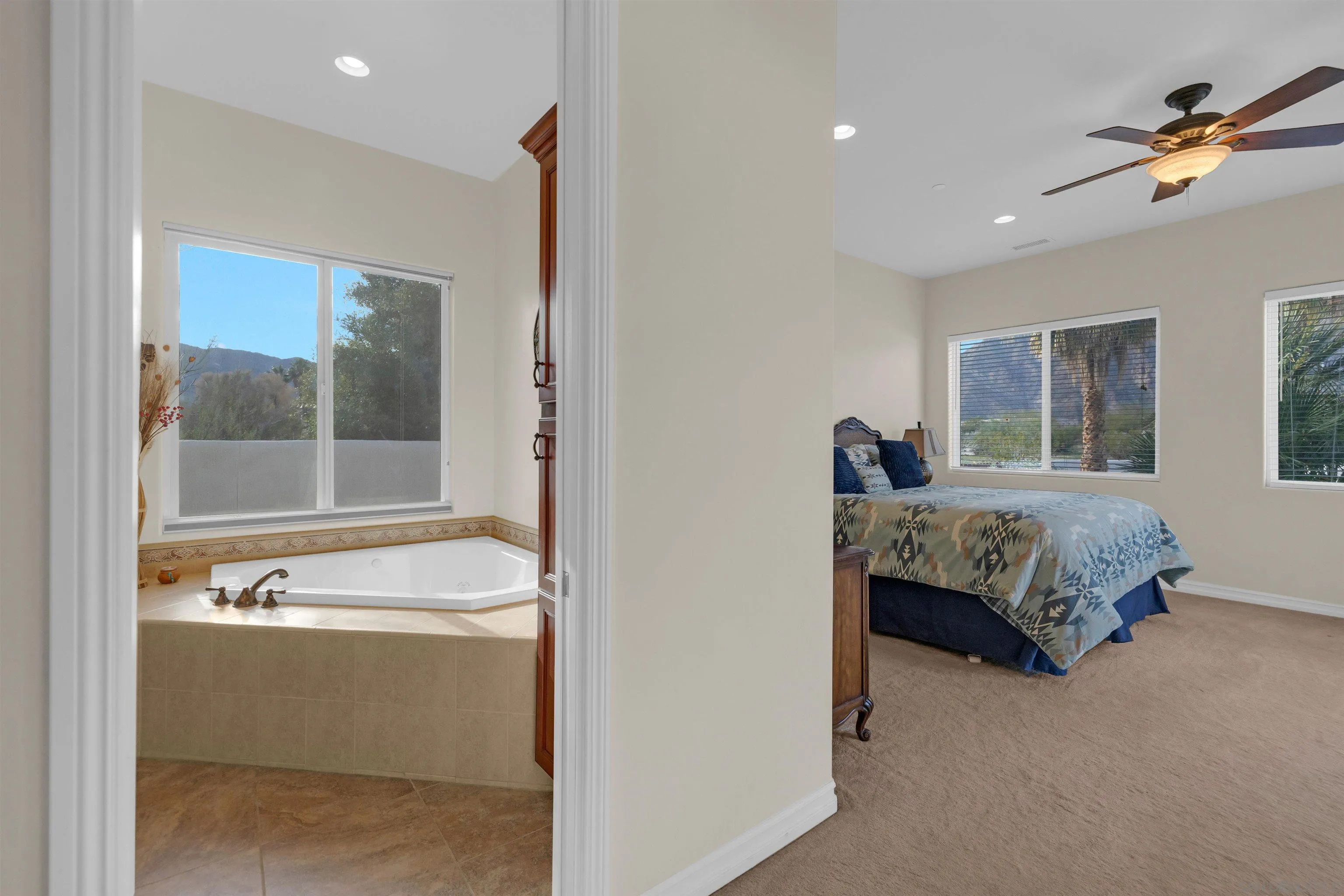 https://cdn.realtyfeed.com/cdn/127/260011361/9f8a7d88509d3bb92b10bbe10854c563.webp