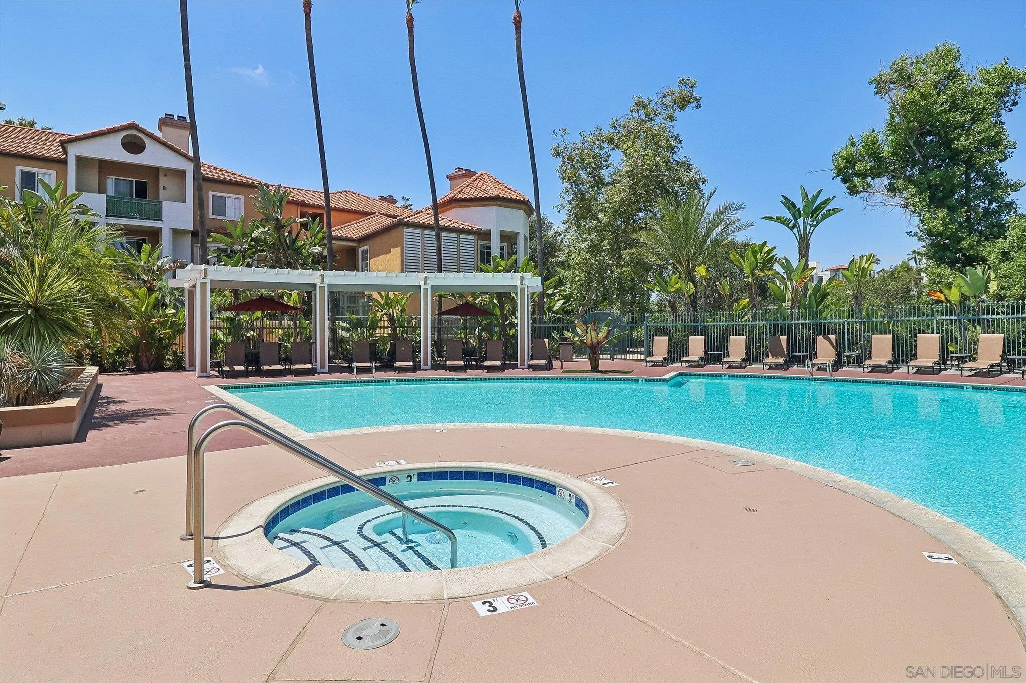 https://cdn.realtyfeed.com/cdn/127/260011363/03cea2f5c7e1de6290f42f2271f9742a.webp