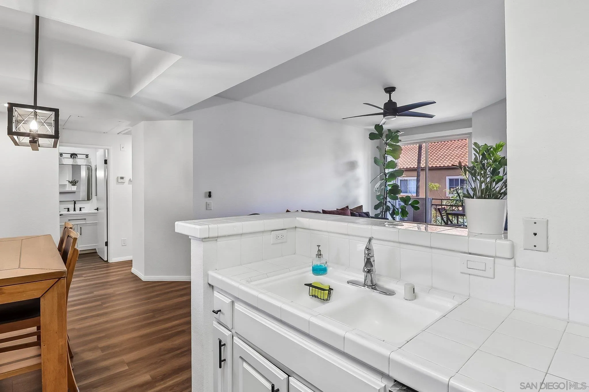 https://cdn.realtyfeed.com/cdn/127/260011363/258e68ffe1ff54675dedc17497b6d9d5.webp