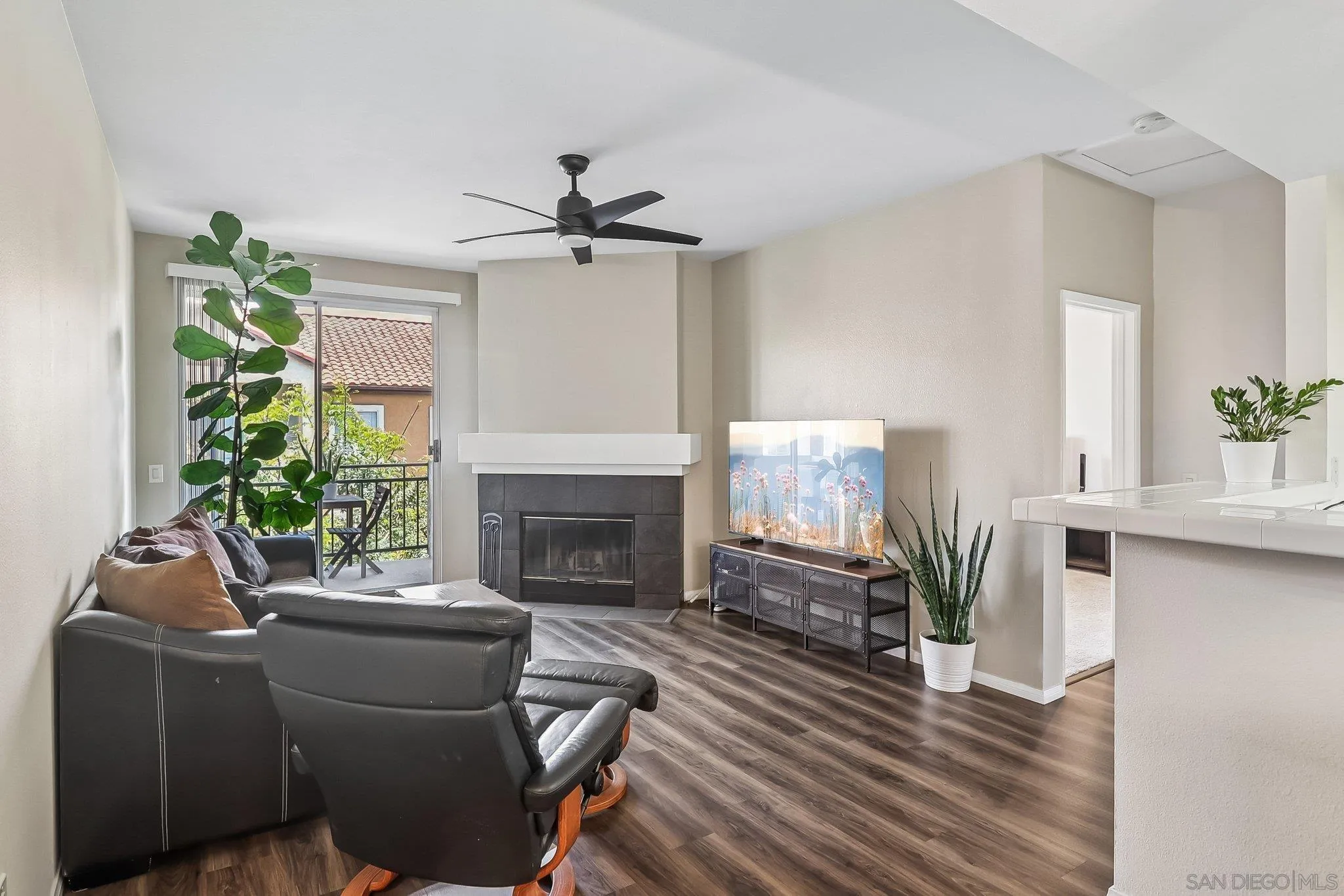 https://cdn.realtyfeed.com/cdn/127/260011363/d8b47e25c5b6b03cdf76a9ef20b0b9db.webp