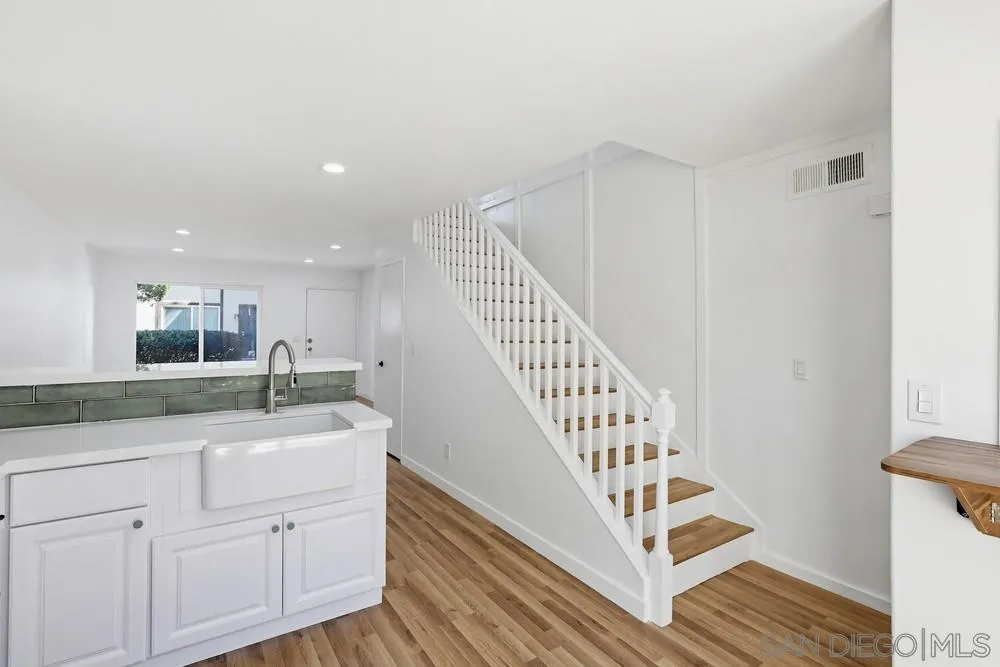 https://cdn.realtyfeed.com/cdn/127/260011364/21aa053ffddd0529cfd476115359f137.webp