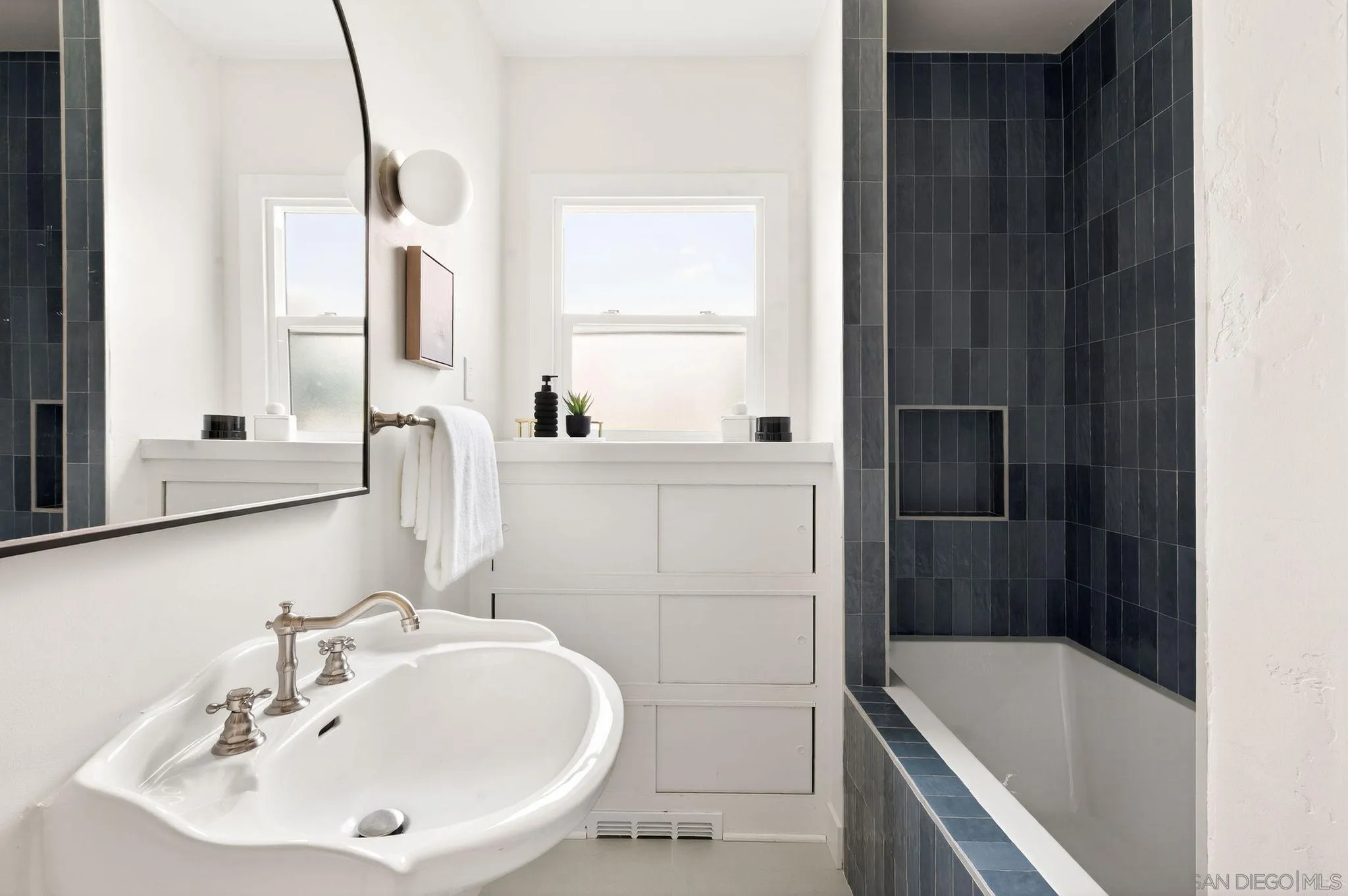 https://cdn.realtyfeed.com/cdn/127/260011365/68177d164b012001c3c9ed4a23efbb4b.webp