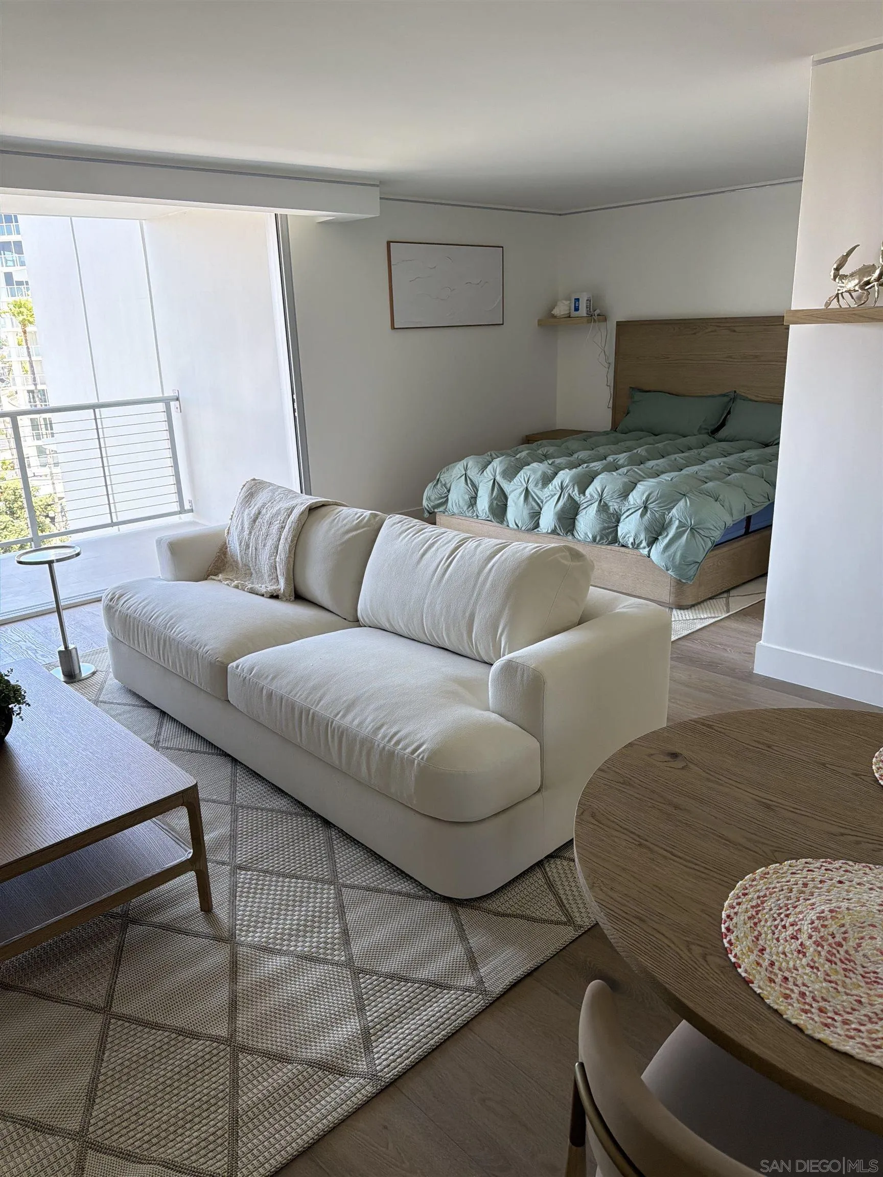 https://cdn.realtyfeed.com/cdn/127/260011368/9e91b9d4c7fb7993c16cbe565c9a08e6.webp