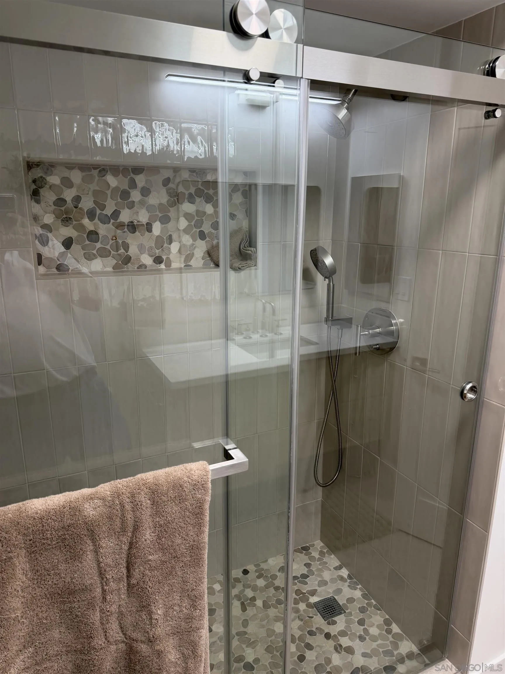 https://cdn.realtyfeed.com/cdn/127/260011368/bfd91253cd9b6779403266073f8861ed.webp