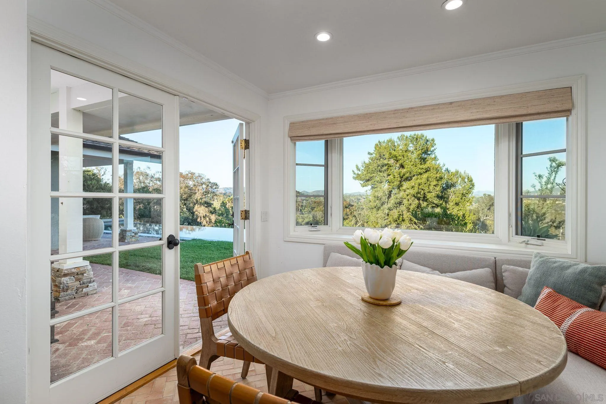 https://cdn.realtyfeed.com/cdn/127/260011369/2e6ab7a6599ff4fd6366a2556e0f671b.webp