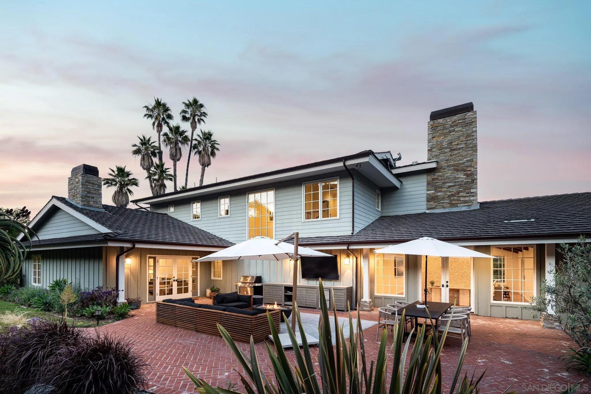 https://cdn.realtyfeed.com/cdn/127/260011369/6d791aadd9569f1bccb6043fbeff7025.webp
