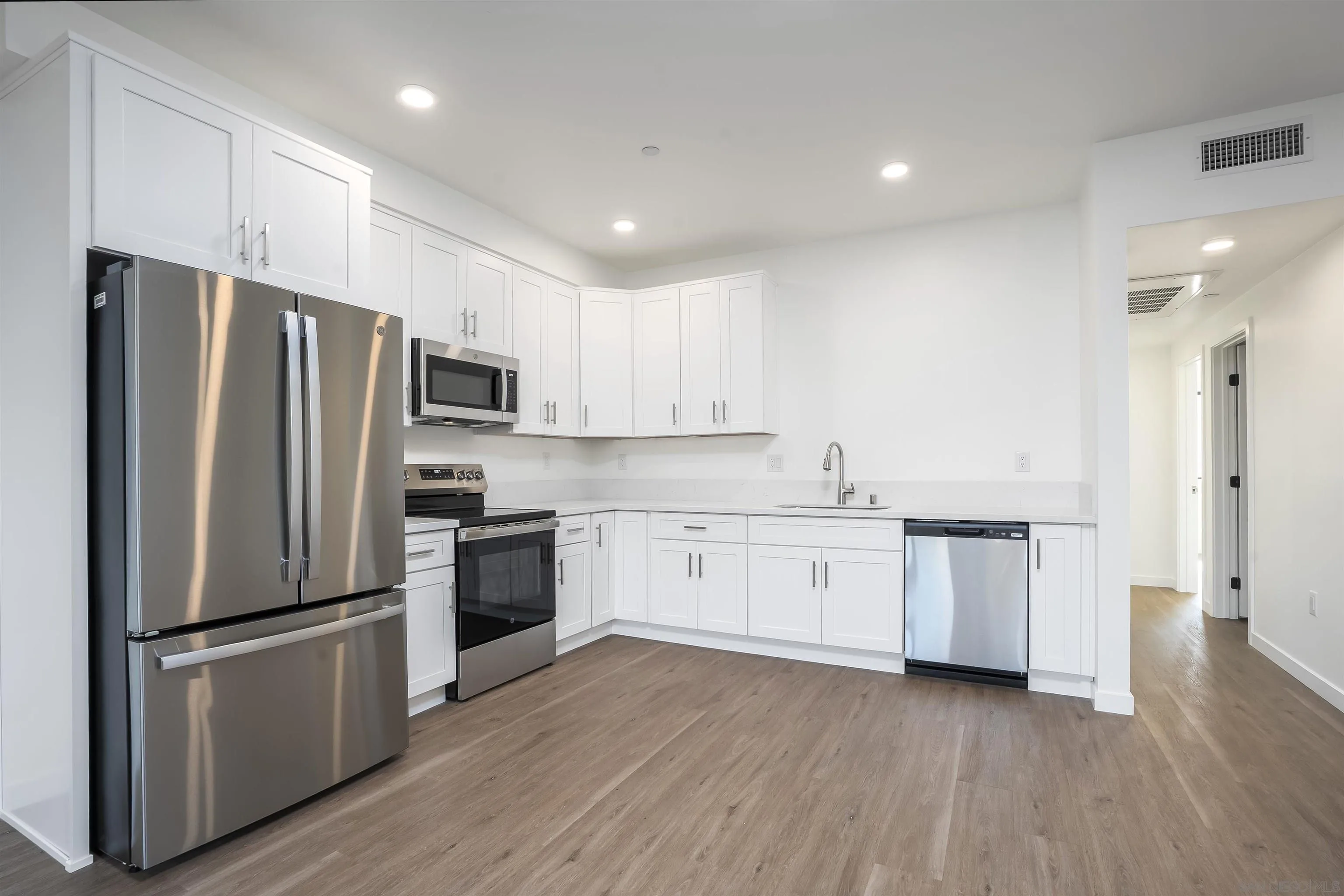 1815 La Siesta, National City, CA 91950