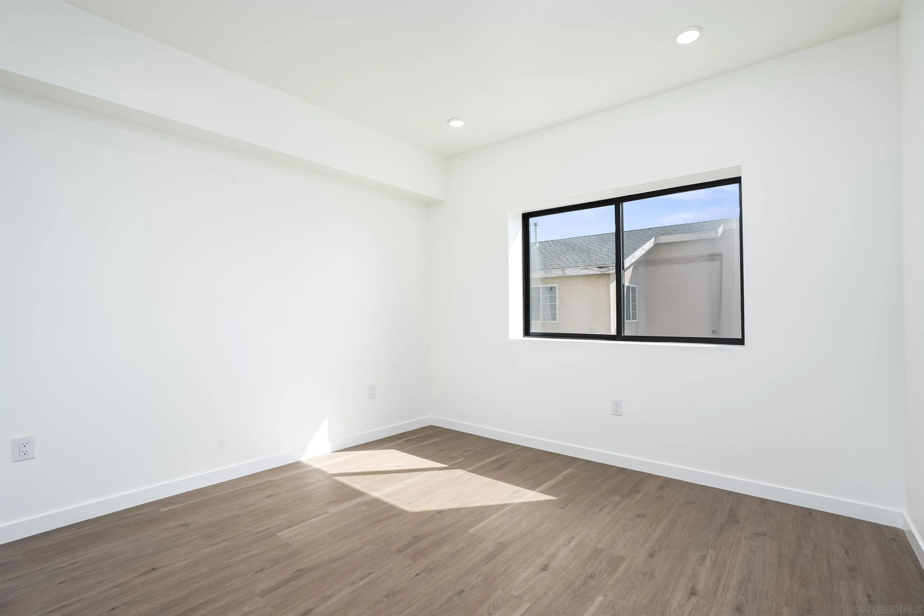 1815 La Siesta, National City, CA 91950