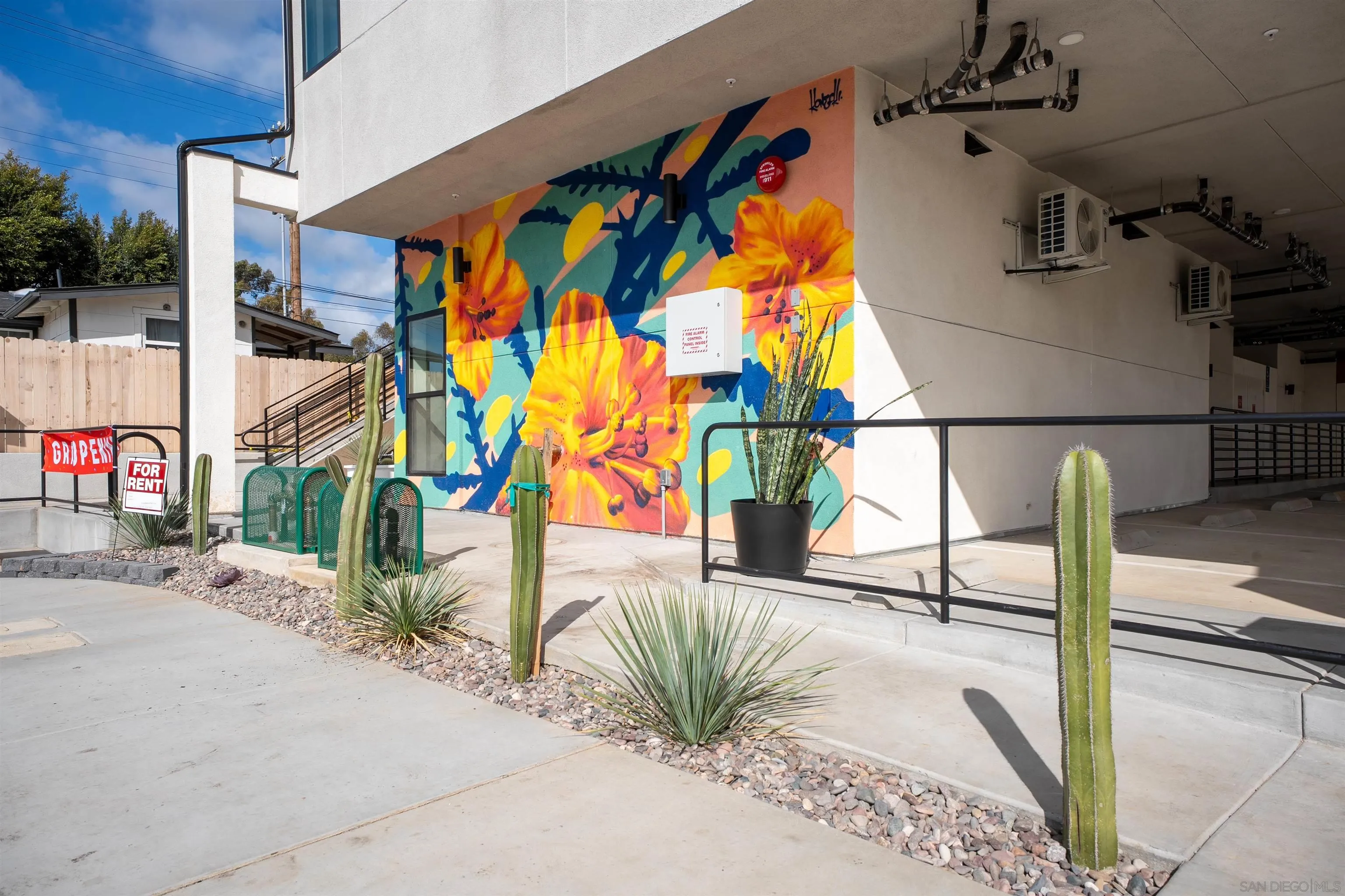 1815 La Siesta, National City, CA 91950