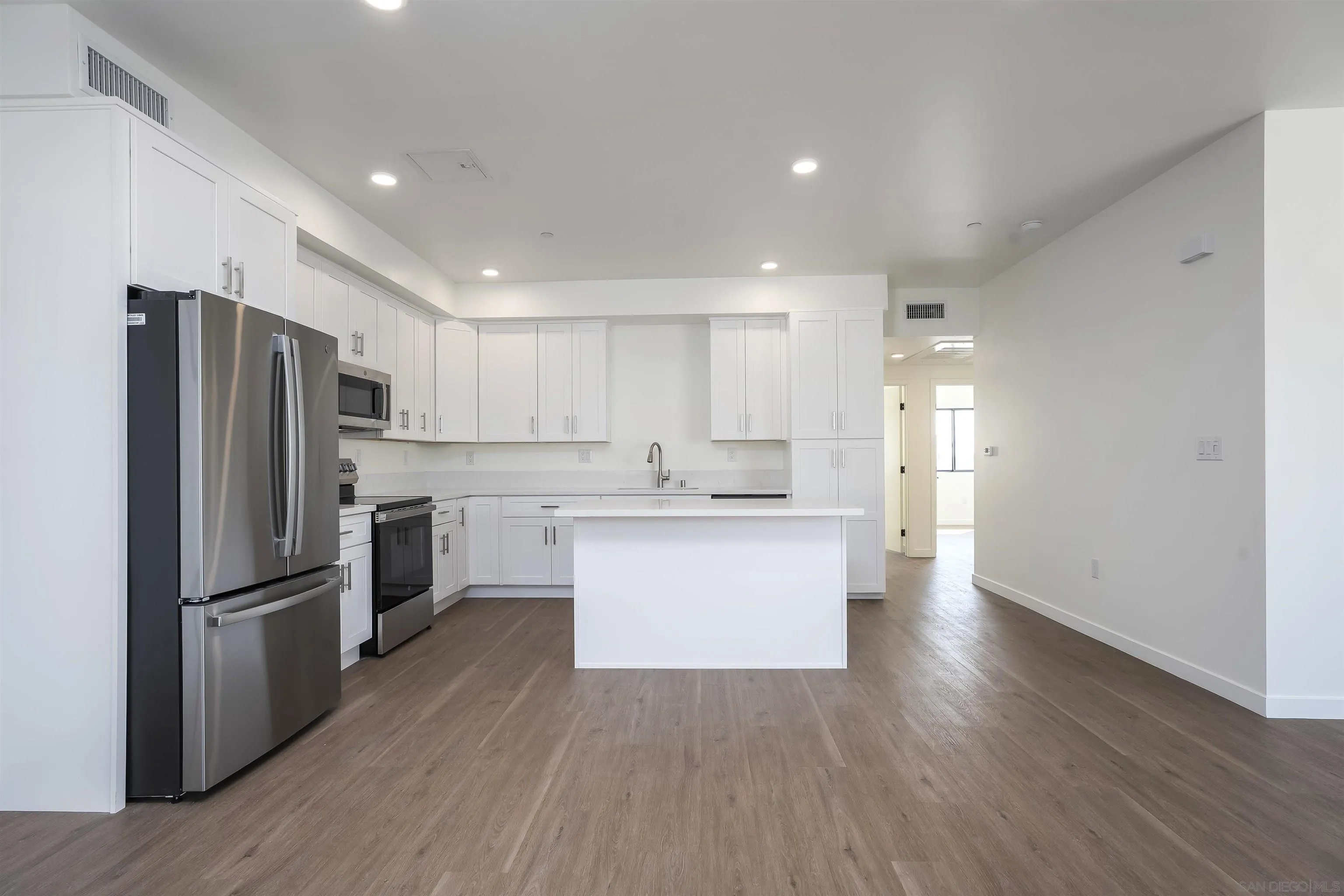 1815 La Siesta, National City, CA 91950