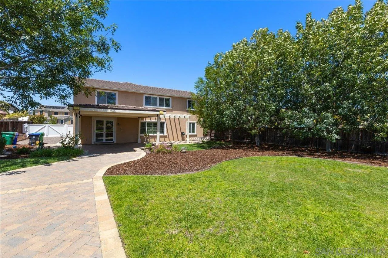 https://cdn.realtyfeed.com/cdn/127/260011372/139fdcdde9ee3d52d07c758f11461ab3.webp