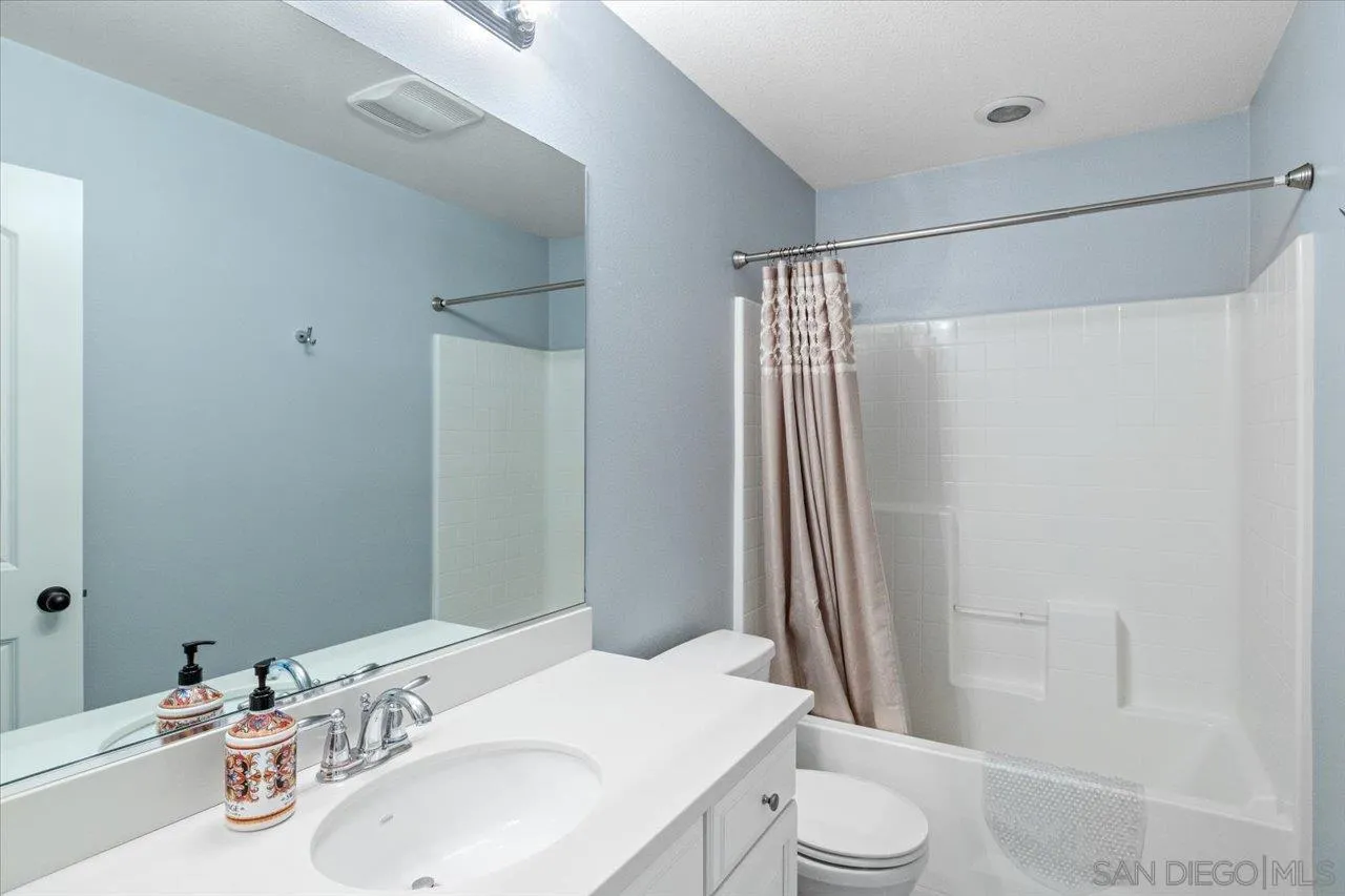 https://cdn.realtyfeed.com/cdn/127/260011372/daa2163db50cfc6d868a1afd64ad72d4.webp