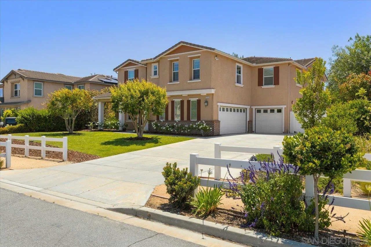 https://cdn.realtyfeed.com/cdn/127/260011372/f4533847742d47b82a838677bbc09be2.webp