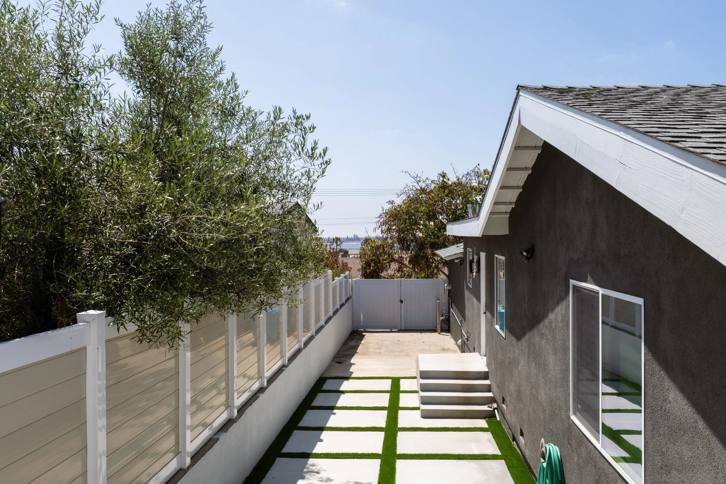 https://cdn.realtyfeed.com/cdn/127/260011375/78ea2dd088ad194b51f3c46f04b142f6.webp