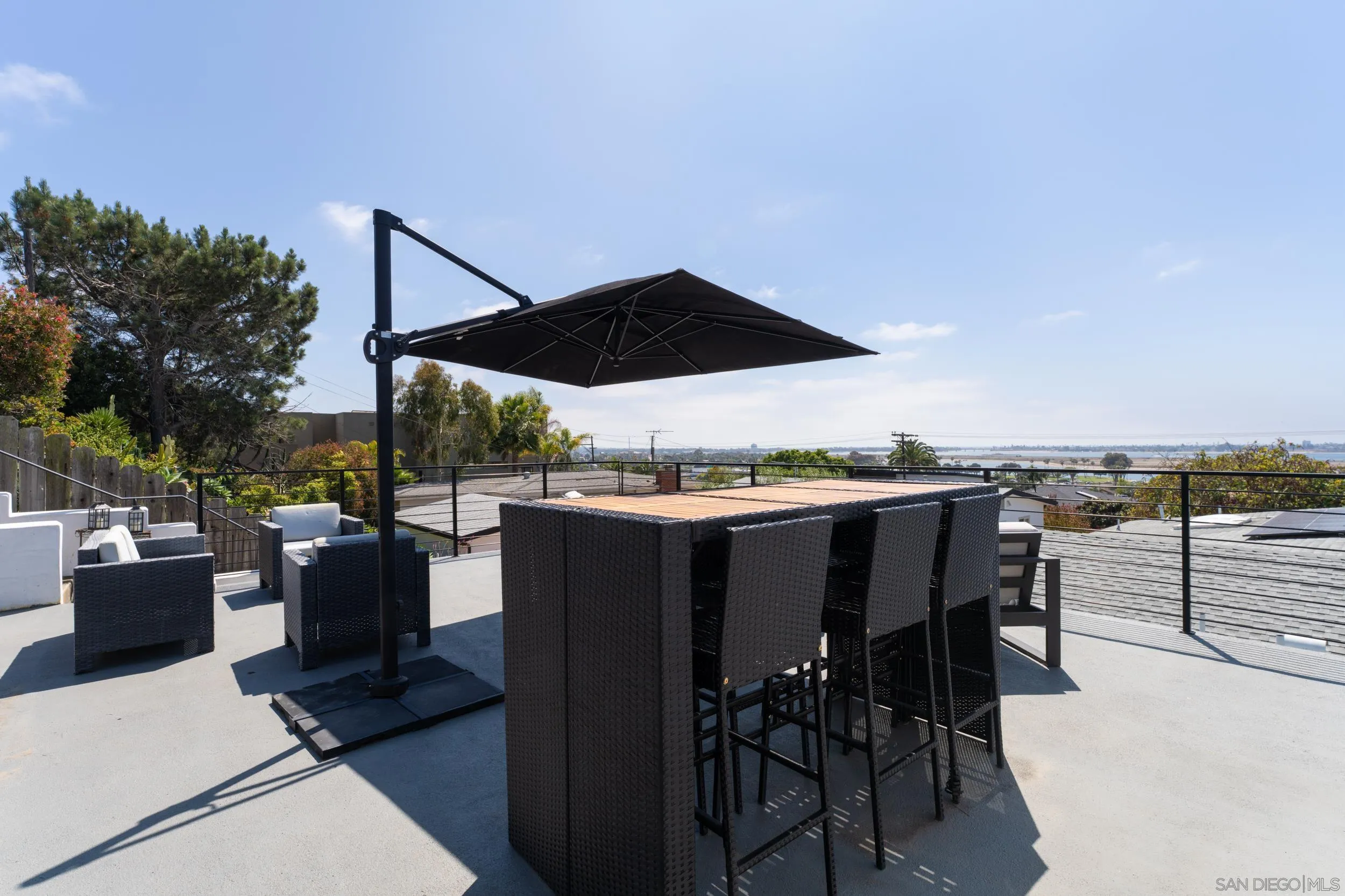 https://cdn.realtyfeed.com/cdn/127/260011375/825b073a4dbea912b9469590f446d3b9.webp