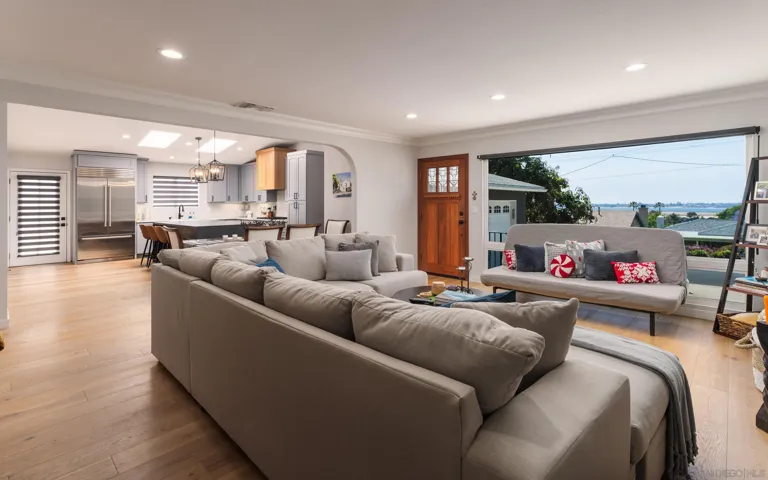 2435 FRANKFORT, OLD TOWN SD, CA 92110  Photo 6