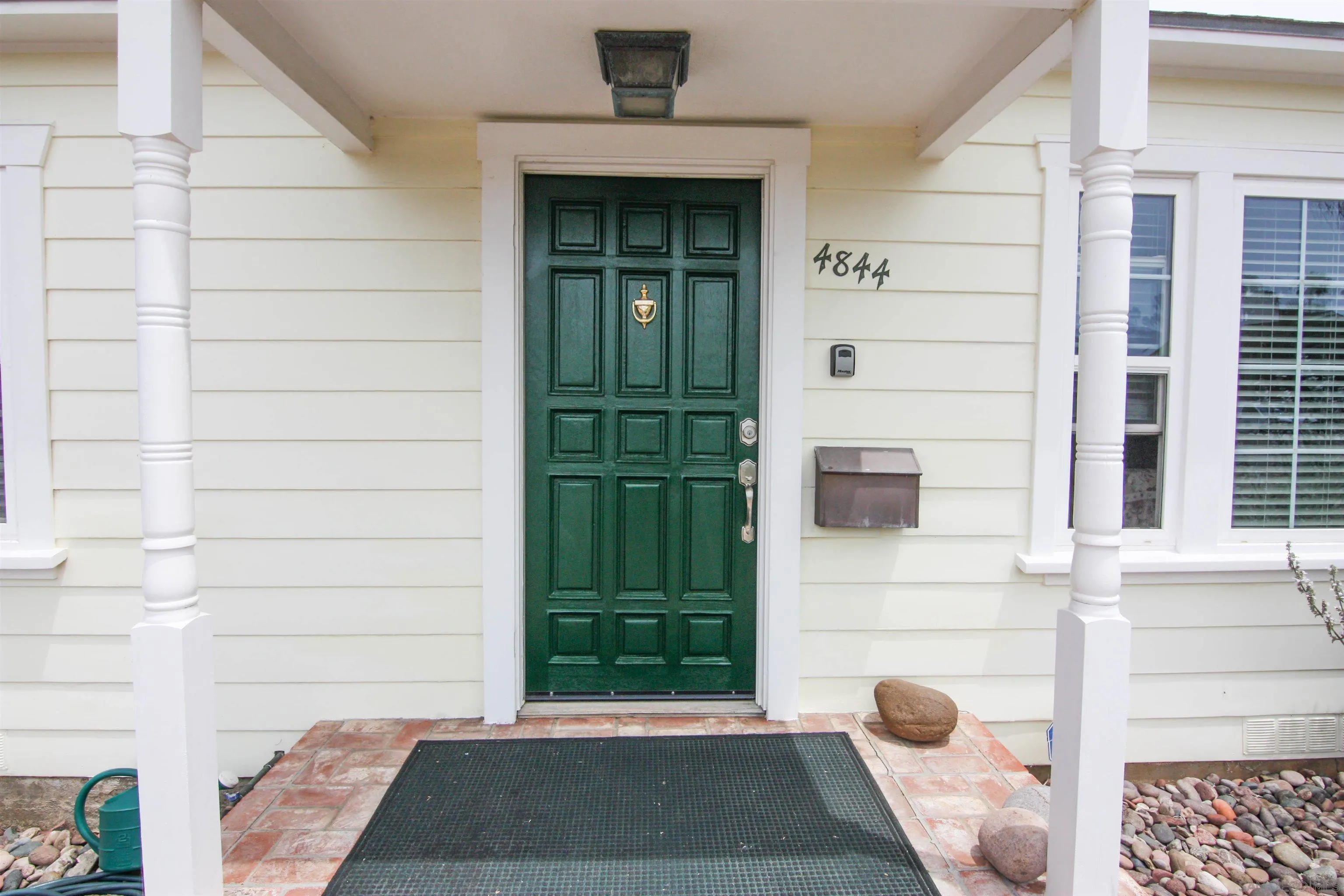 https://cdn.realtyfeed.com/cdn/127/260011379/1a547dc41c529a759b2be70e50b2dc1c.webp