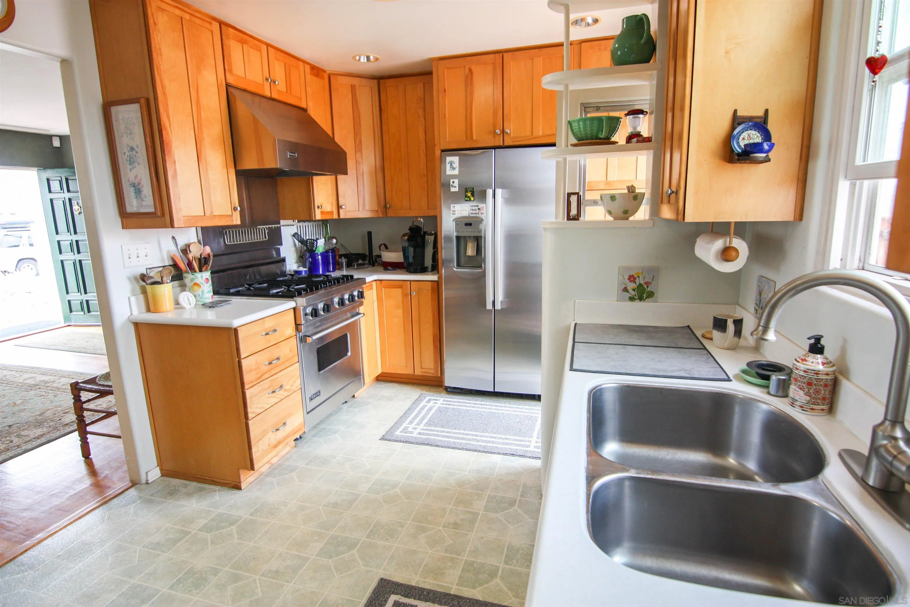 https://cdn.realtyfeed.com/cdn/127/260011379/493433eba2f21413f6fb2c86d02e81ce.webp