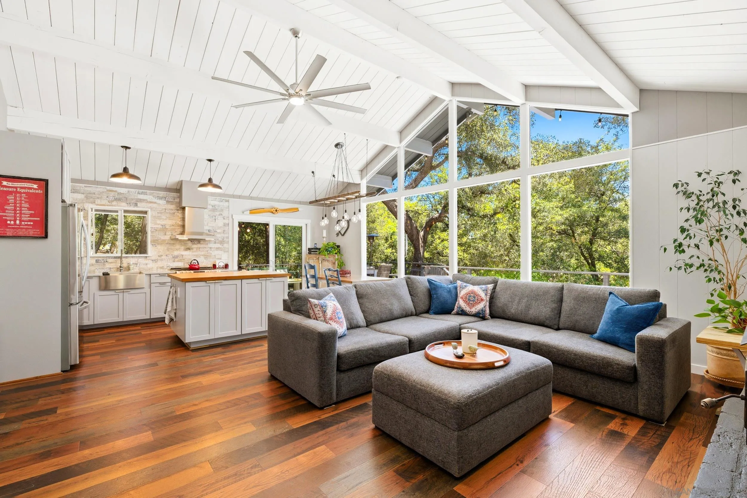 https://cdn.realtyfeed.com/cdn/127/260011380/6694eef9b1f85a39daa803b39e11580f.webp