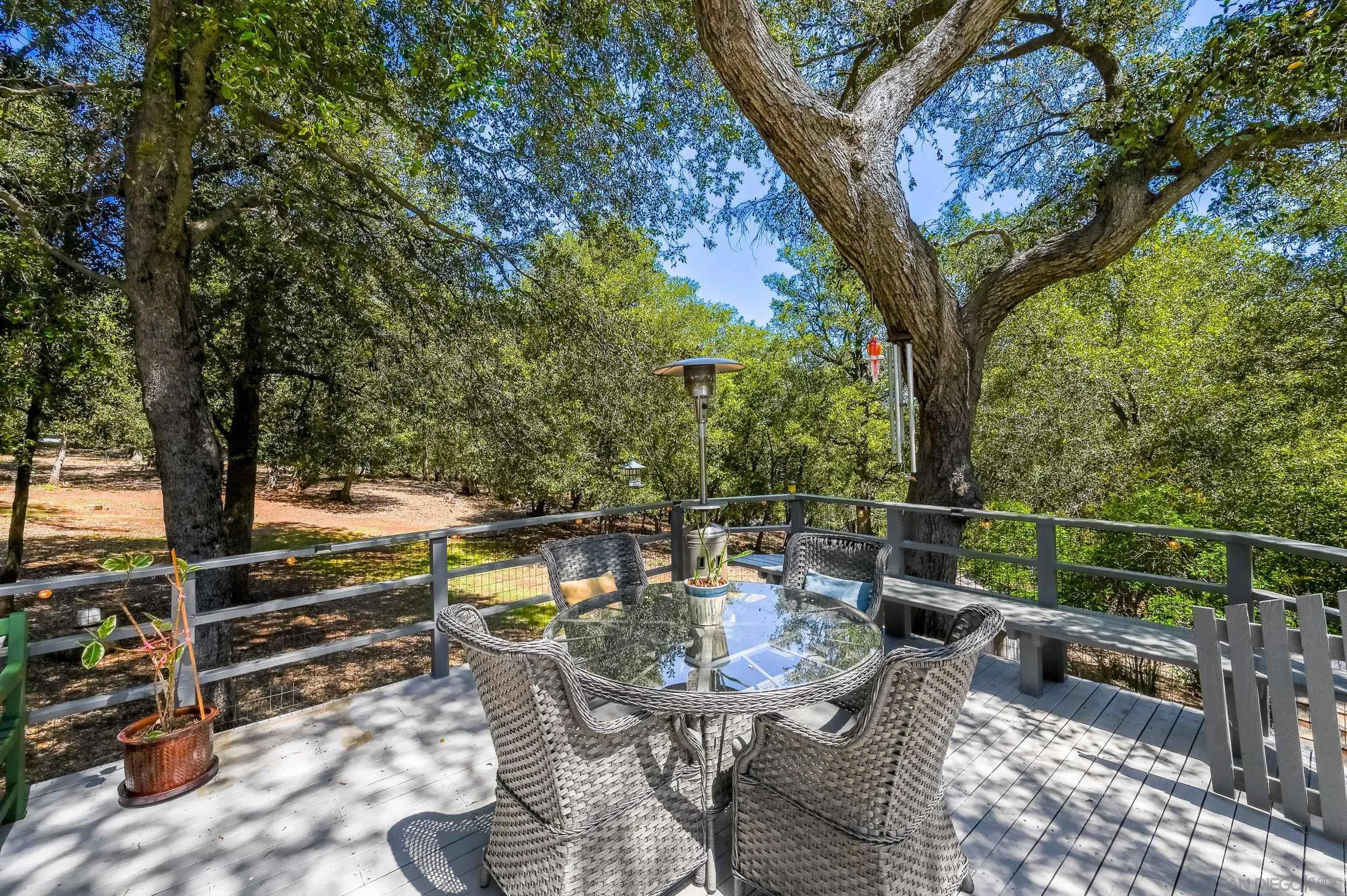 https://cdn.realtyfeed.com/cdn/127/260011380/749a554b8ec476fd0319eaa4eae705a8.webp