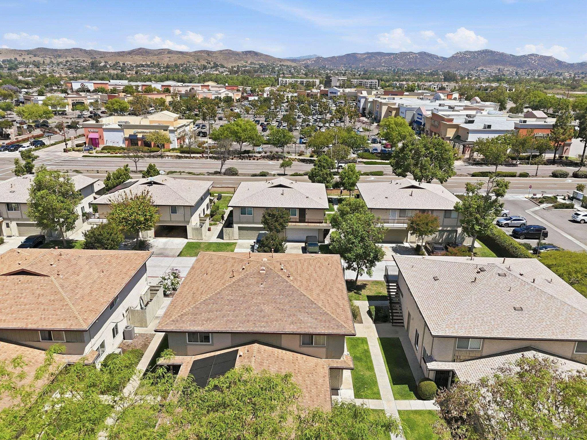 https://cdn.realtyfeed.com/cdn/127/260011381/125983abe528041a064465d604e72052.webp
