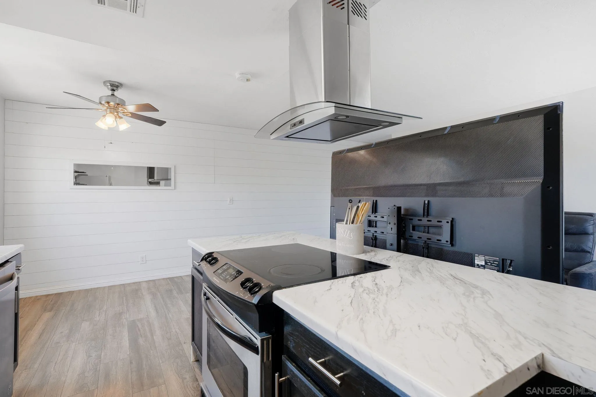 https://cdn.realtyfeed.com/cdn/127/260011381/953c7773473b62eb8193d1b5c44b3cfb.webp