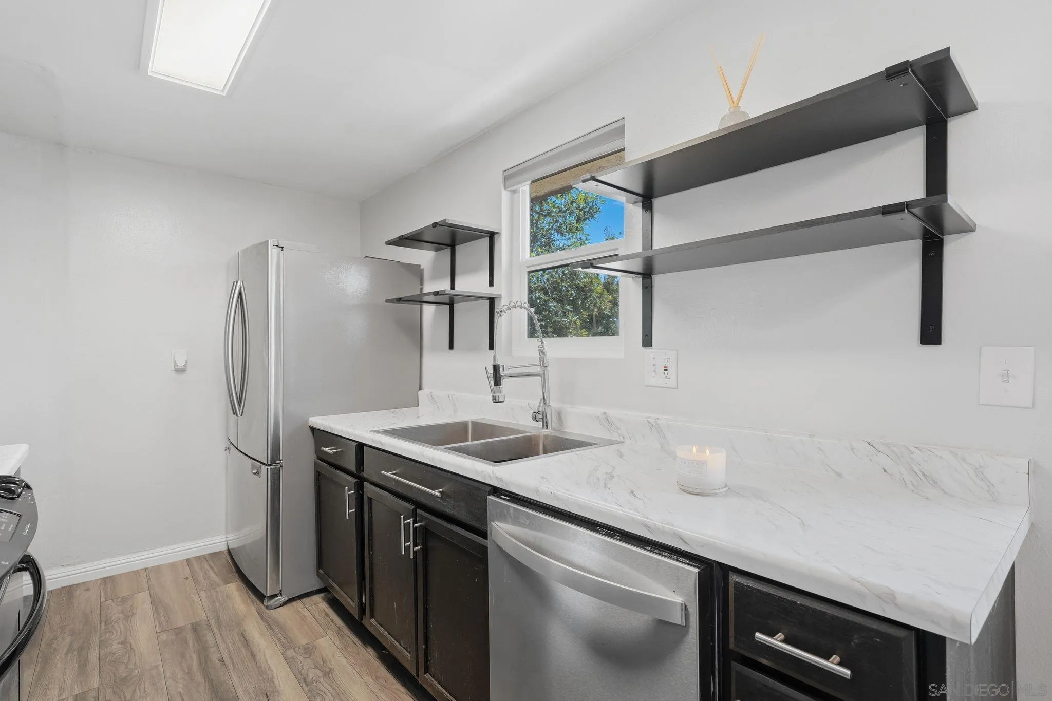https://cdn.realtyfeed.com/cdn/127/260011381/a60c4b8a12eb786e37fed62fe9bbcc74.webp