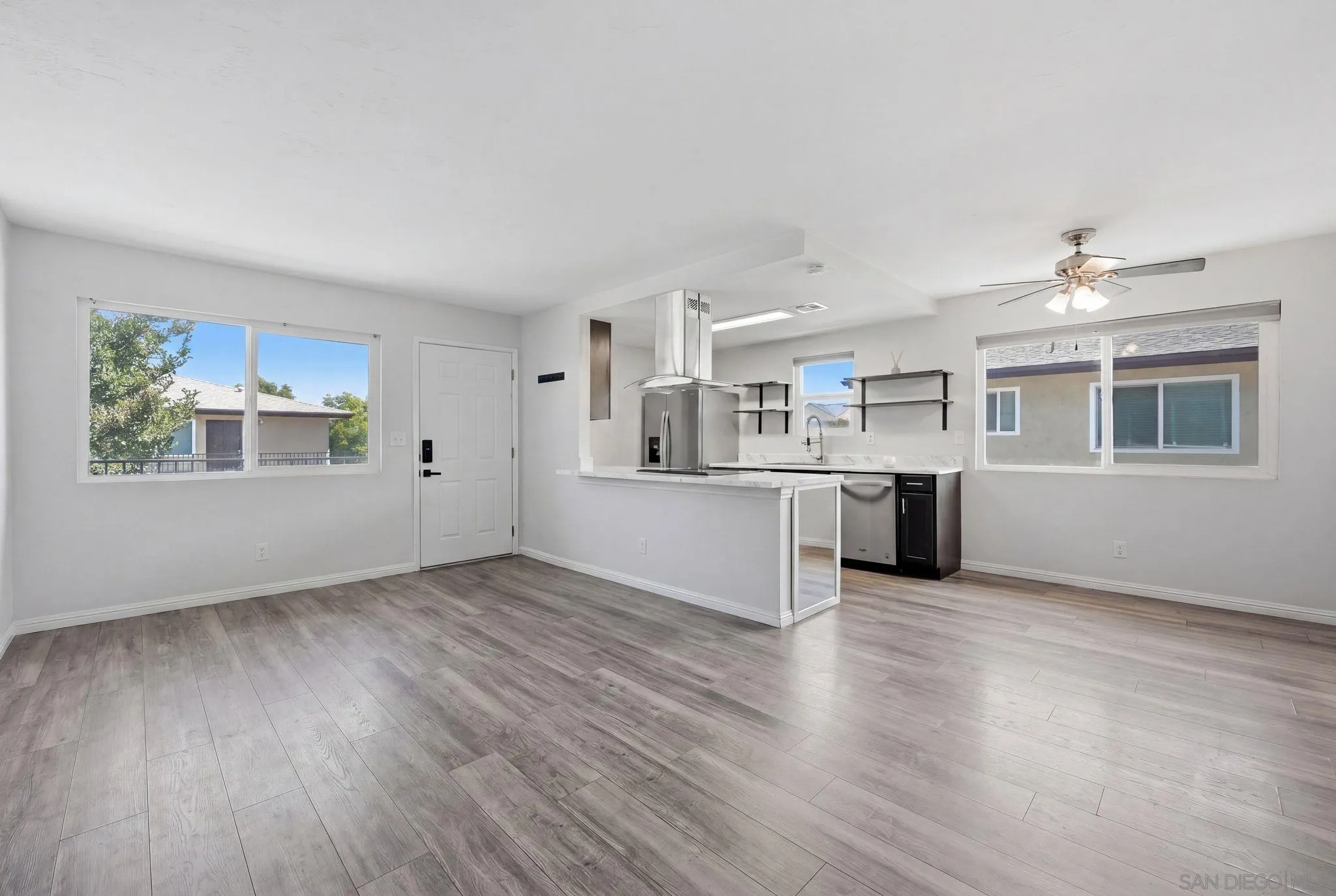 https://cdn.realtyfeed.com/cdn/127/260011381/bca2cbef41e98ec14ca52e0855de0c21.webp
