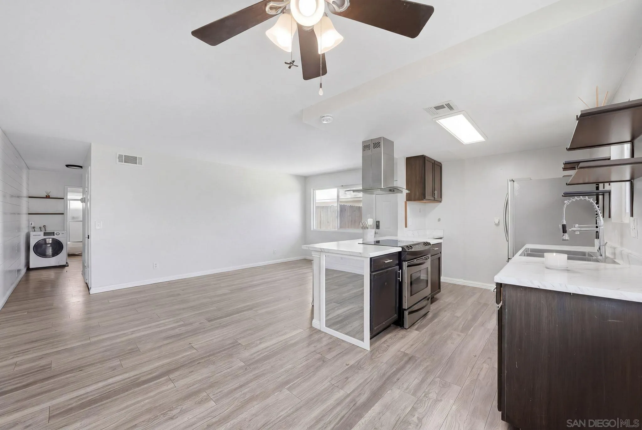 https://cdn.realtyfeed.com/cdn/127/260011381/c60ea48dc6a9a896fa5e6adfdc0744a8.webp